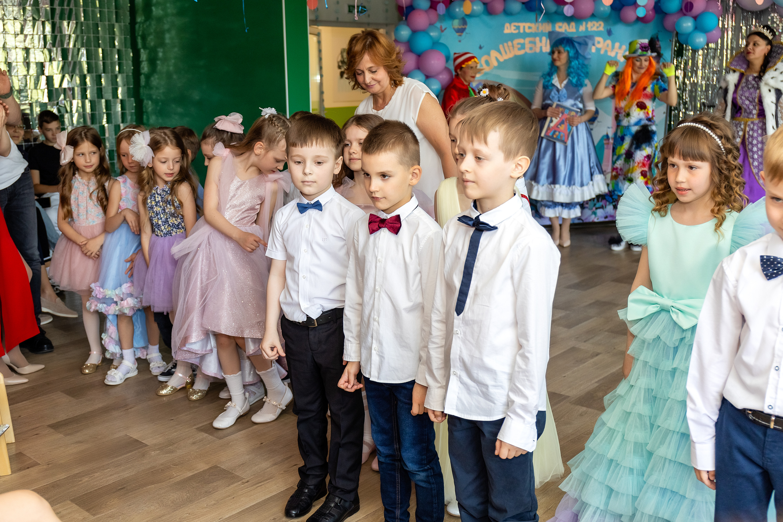 Выпускной. Детский сад 122. Стильный выпускной альбом Владивосток фотограф Вероника Мигачева