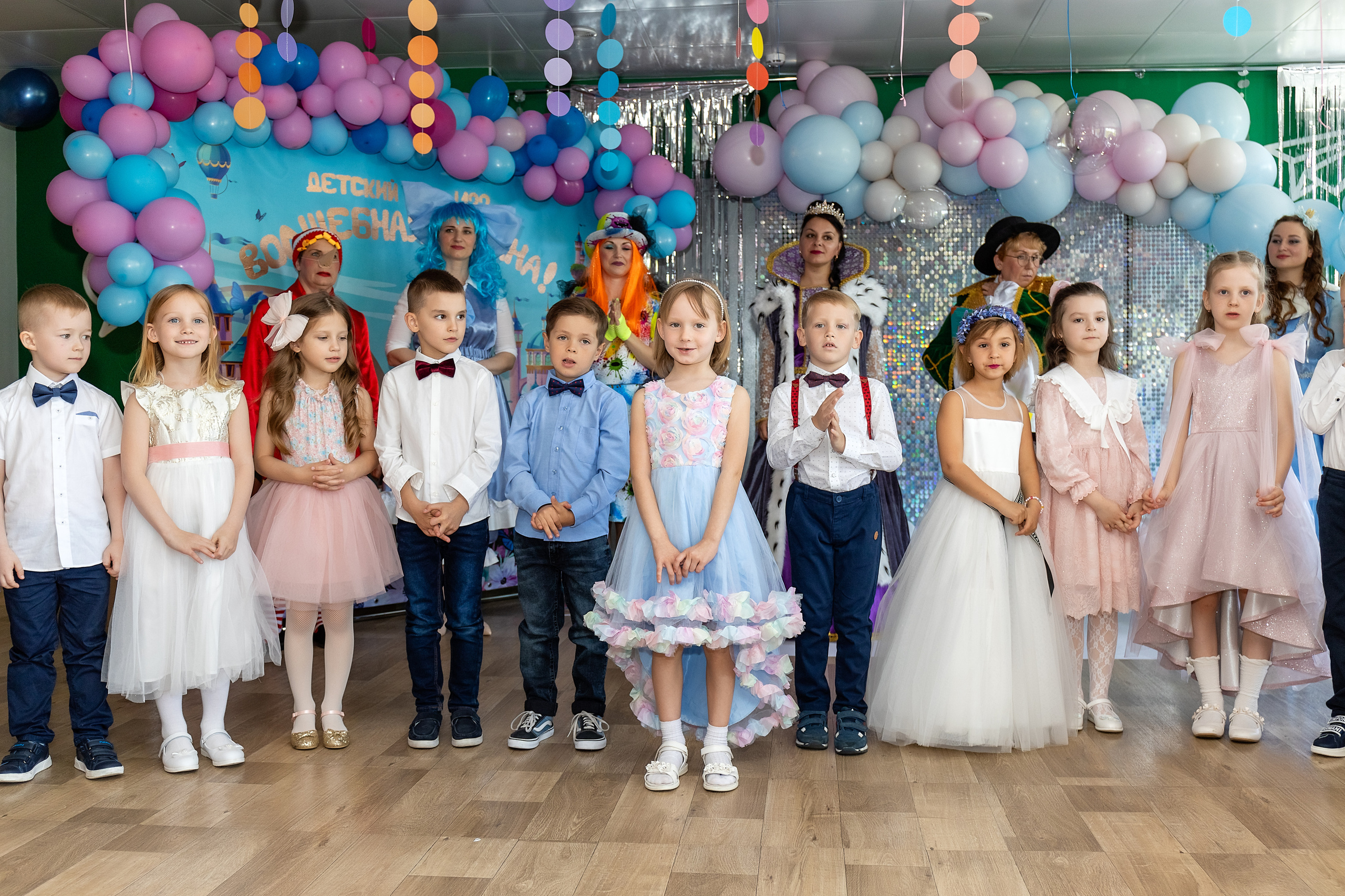Выпускной. Детский сад 122. Стильный выпускной альбом Владивосток фотограф Вероника Мигачева