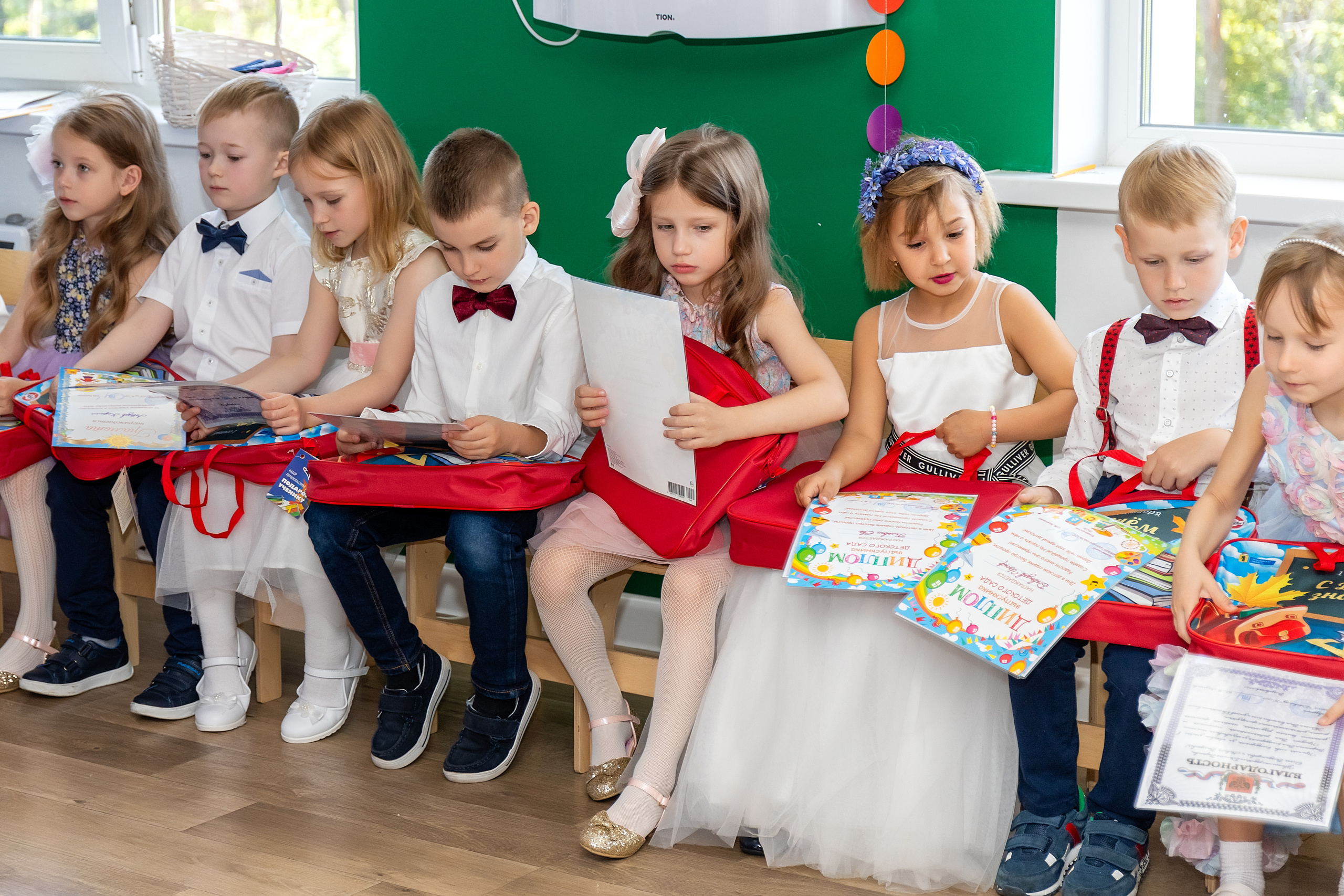 Выпускной. Детский сад 122. Стильный выпускной альбом Владивосток фотограф Вероника Мигачева