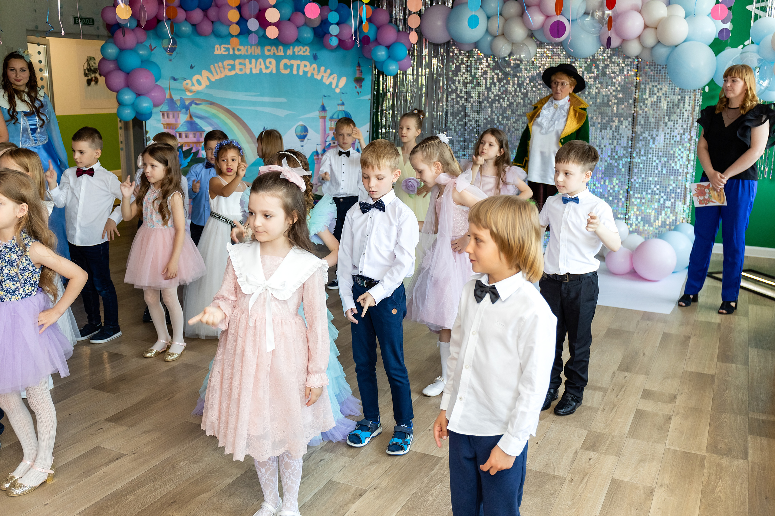 Выпускной. Детский сад 122. Стильный выпускной альбом Владивосток фотограф Вероника Мигачева