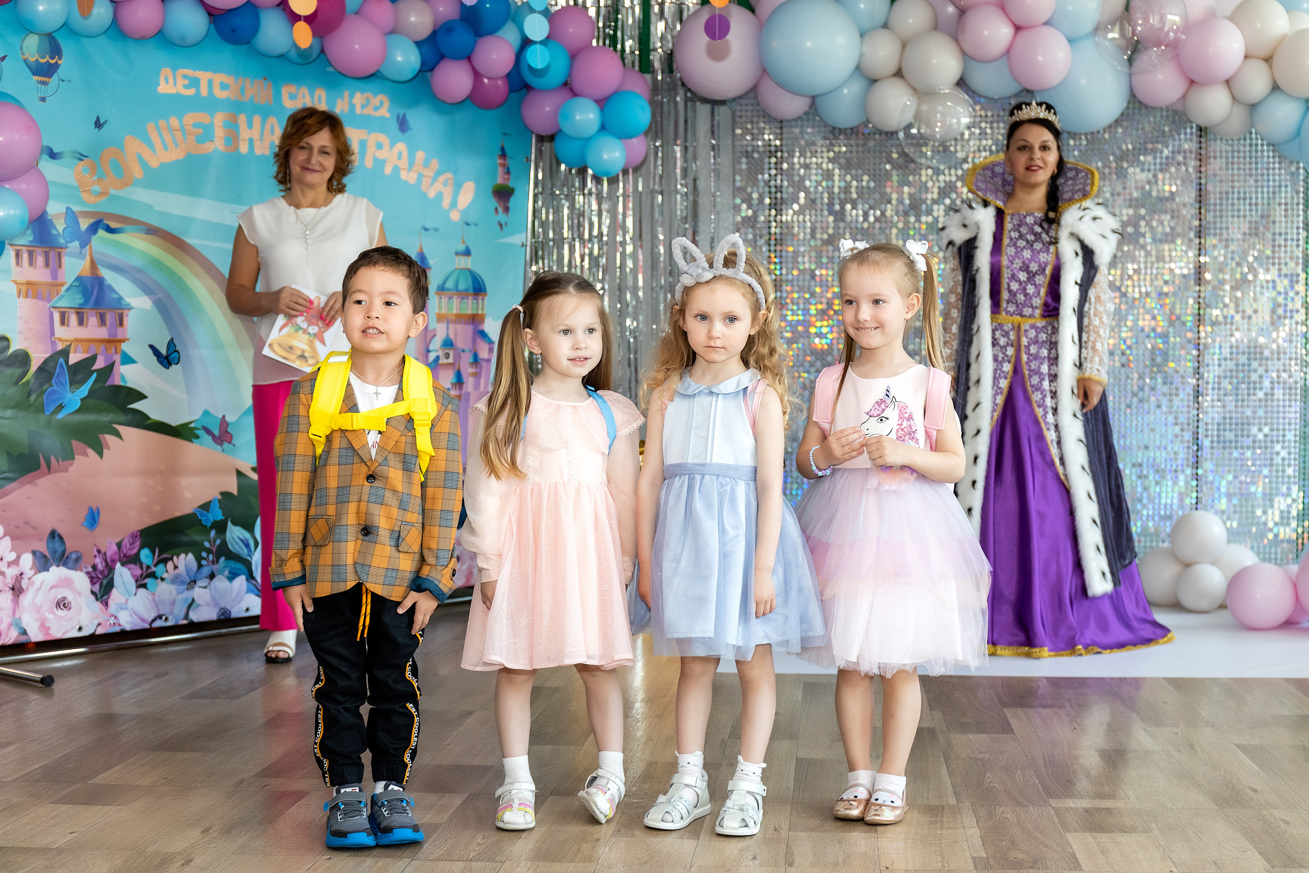 Выпускной. Детский сад 122. Стильный выпускной альбом Владивосток фотограф Вероника Мигачева