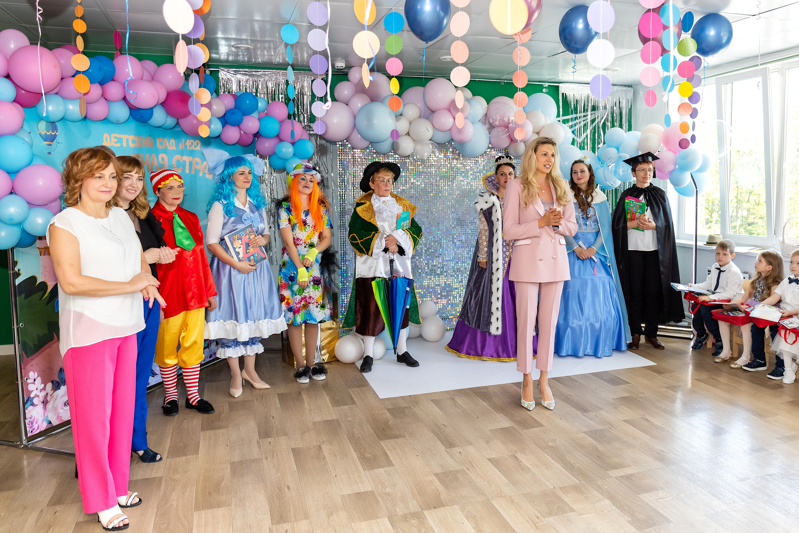 Выпускной. Детский сад 122. Стильный выпускной альбом Владивосток фотограф Вероника Мигачева