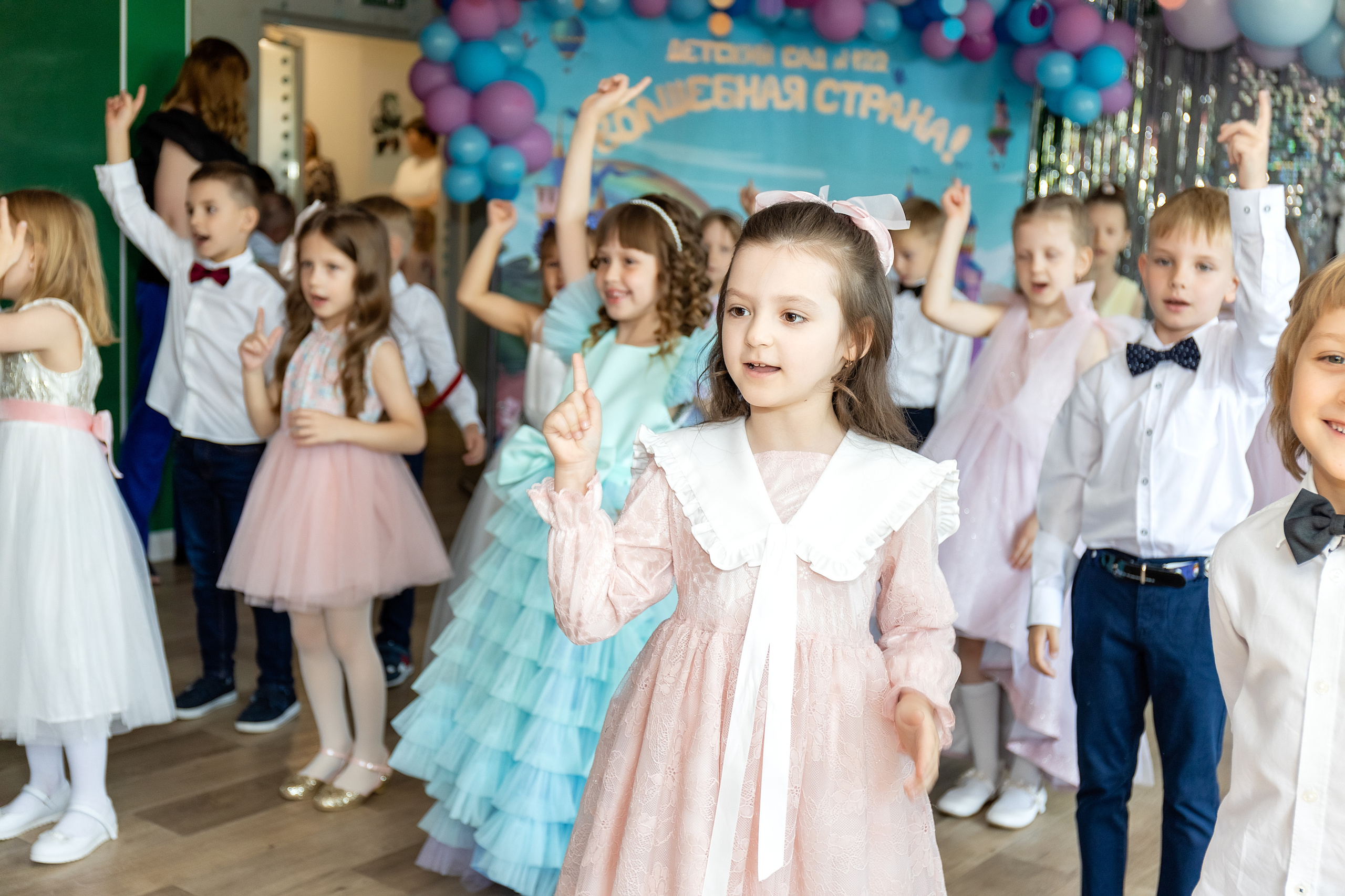 Выпускной. Детский сад 122. Стильный выпускной альбом Владивосток фотограф Вероника Мигачева