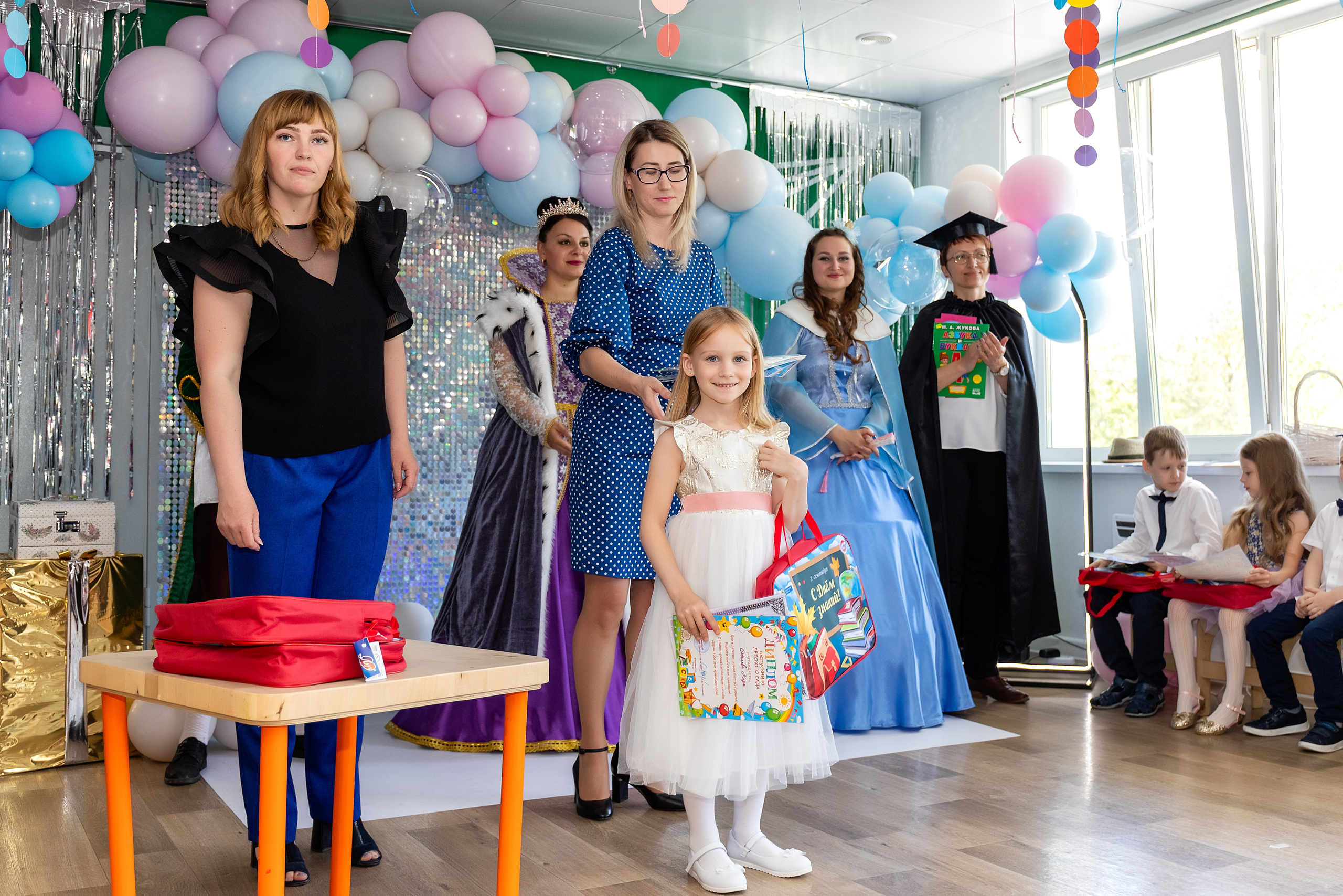 Выпускной. Детский сад 122. Стильный выпускной альбом Владивосток фотограф Вероника Мигачева