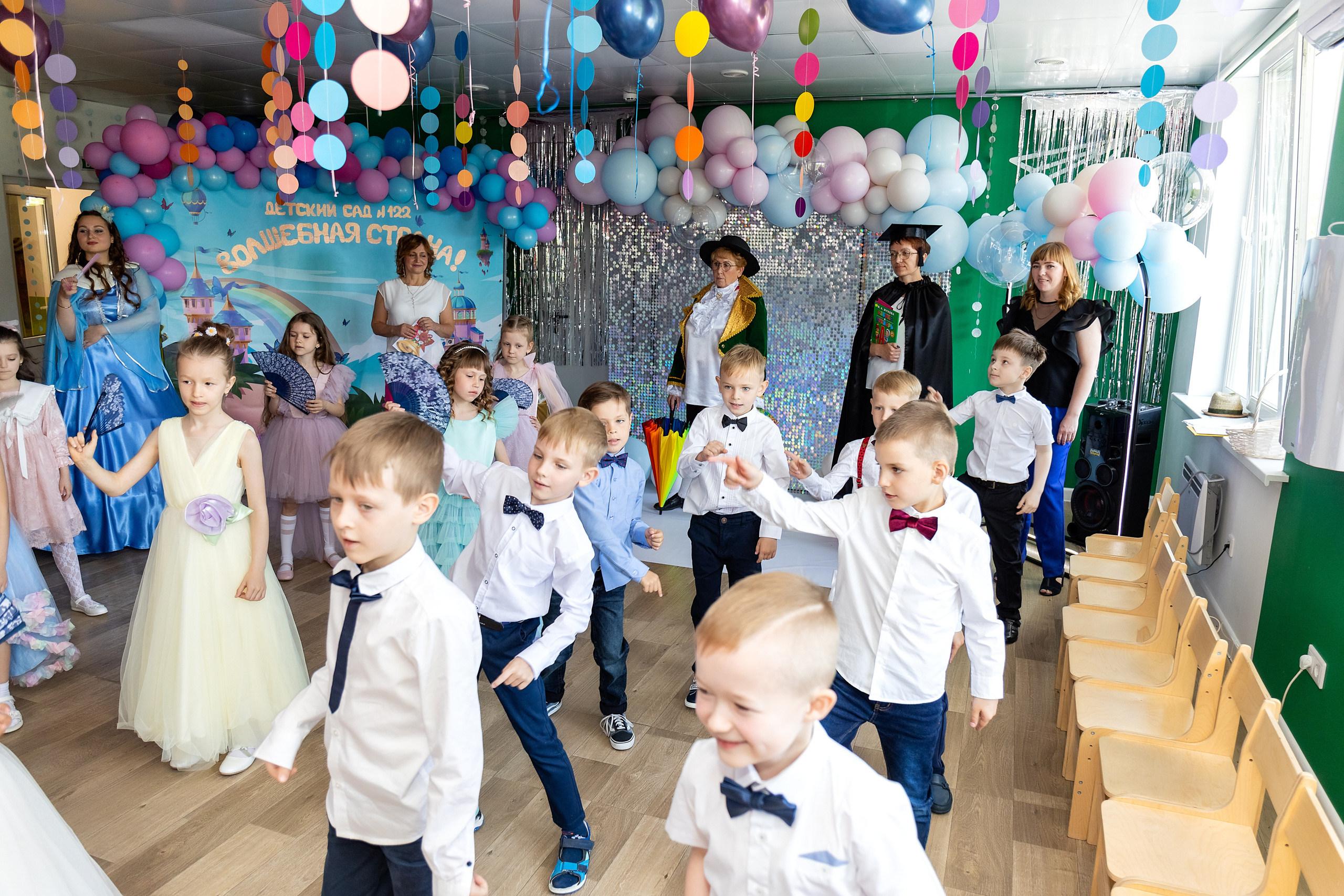 Выпускной. Детский сад 122. Стильный выпускной альбом Владивосток фотограф Вероника Мигачева