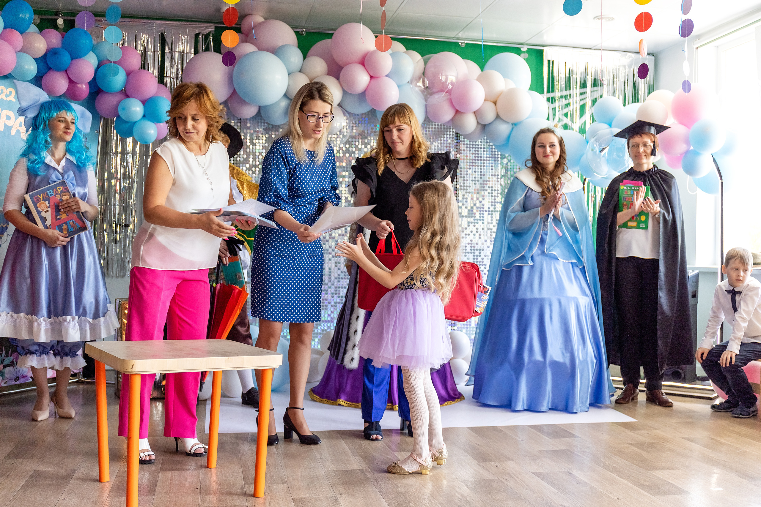 Выпускной. Детский сад 122. Стильный выпускной альбом Владивосток фотограф Вероника Мигачева