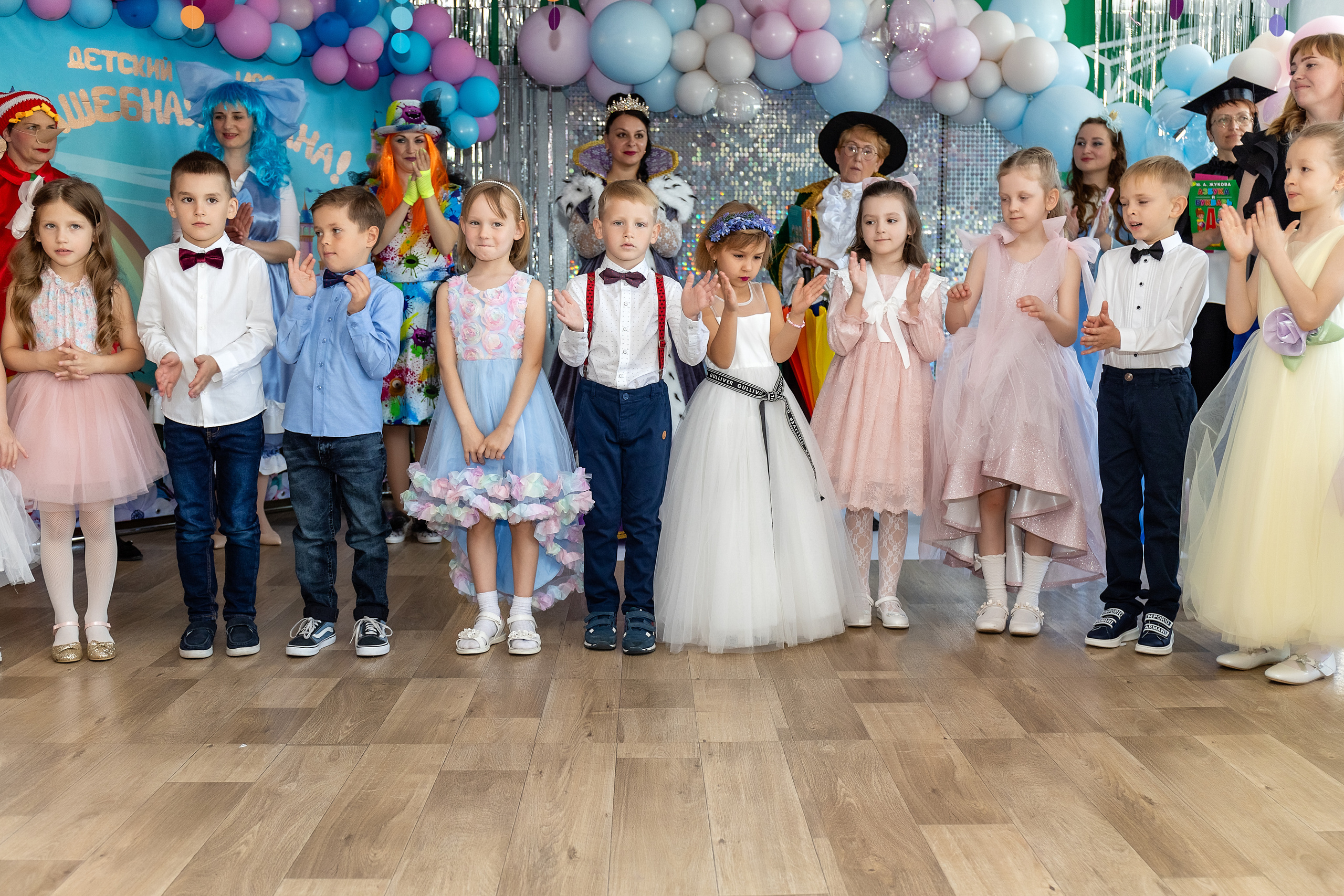 Выпускной. Детский сад 122. Стильный выпускной альбом Владивосток фотограф Вероника Мигачева