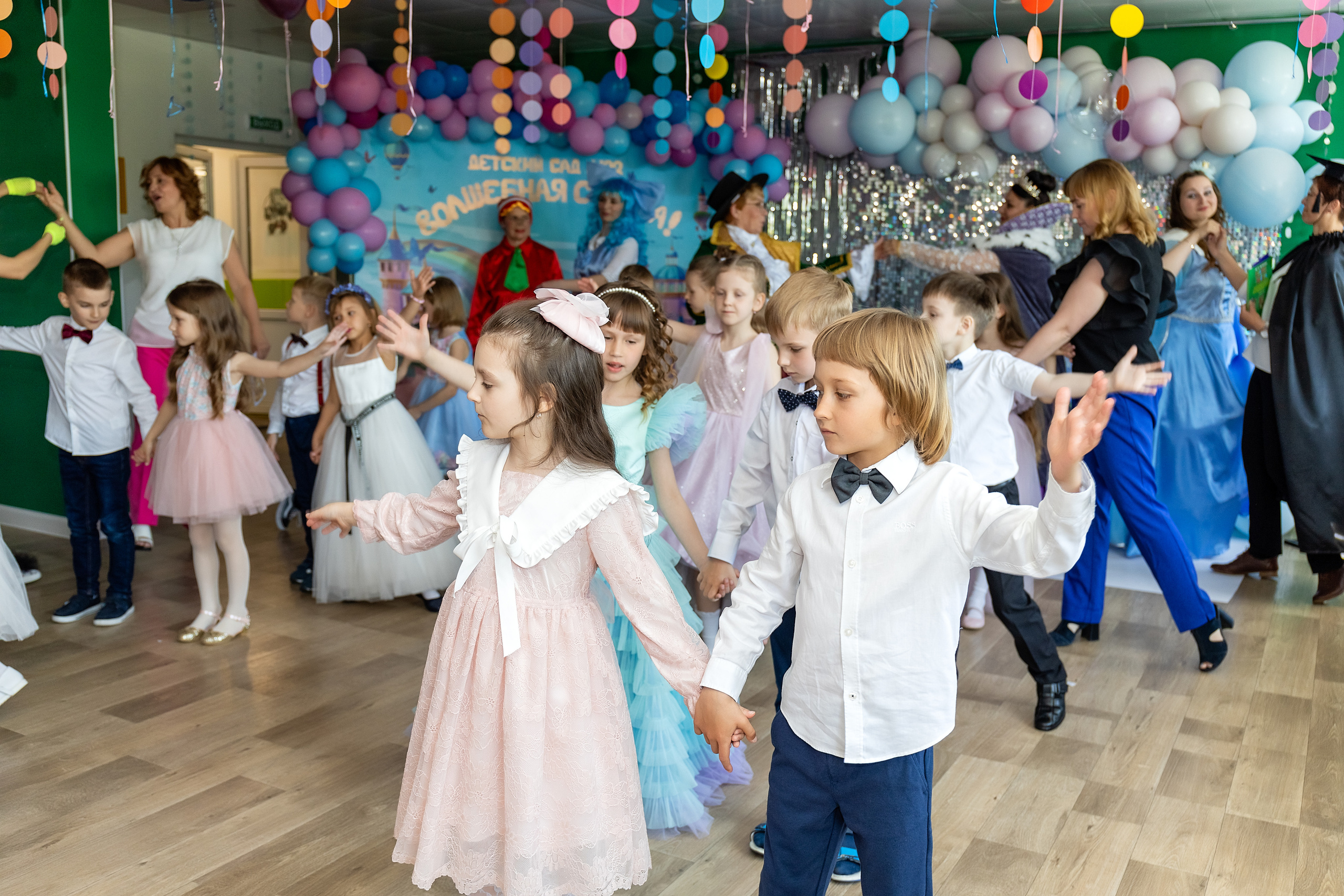 Выпускной. Детский сад 122. Стильный выпускной альбом Владивосток фотограф Вероника Мигачева