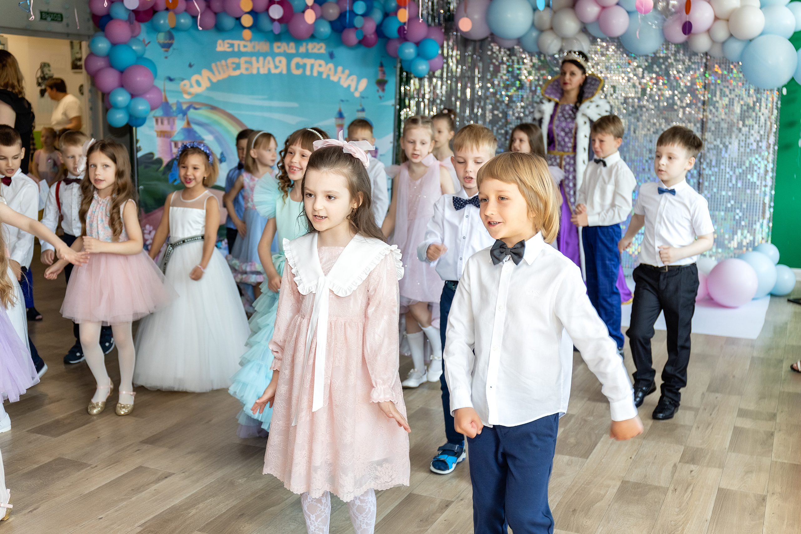 Выпускной. Детский сад 122. Стильный выпускной альбом Владивосток фотограф Вероника Мигачева