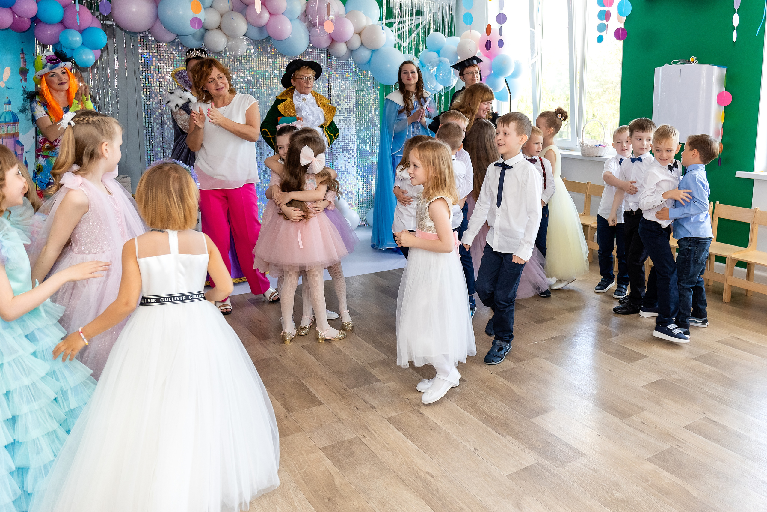 Выпускной. Детский сад 122. Стильный выпускной альбом Владивосток фотограф Вероника Мигачева