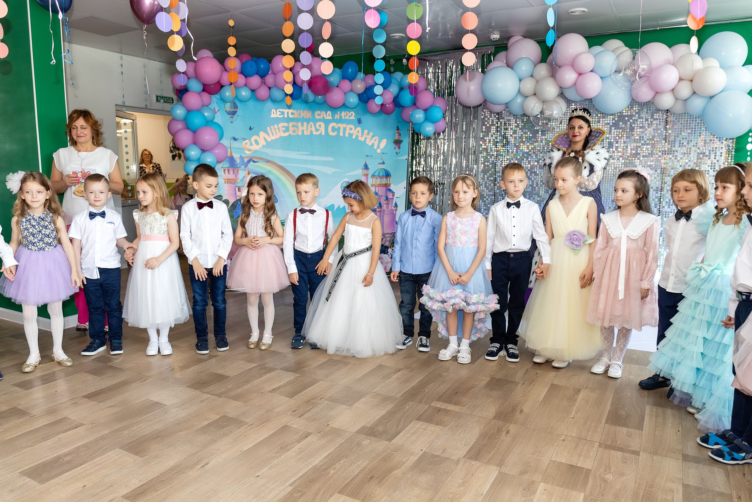 Выпускной. Детский сад 122. Стильный выпускной альбом Владивосток фотограф Вероника Мигачева