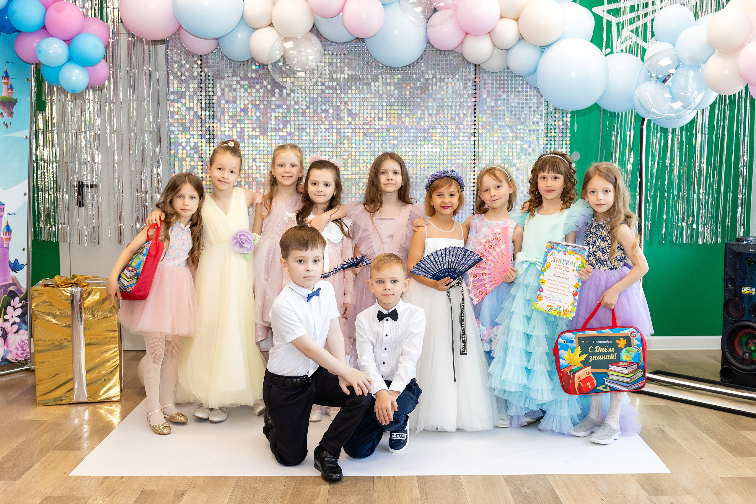 Выпускной. Детский сад 122. Стильный выпускной альбом Владивосток фотограф Вероника Мигачева