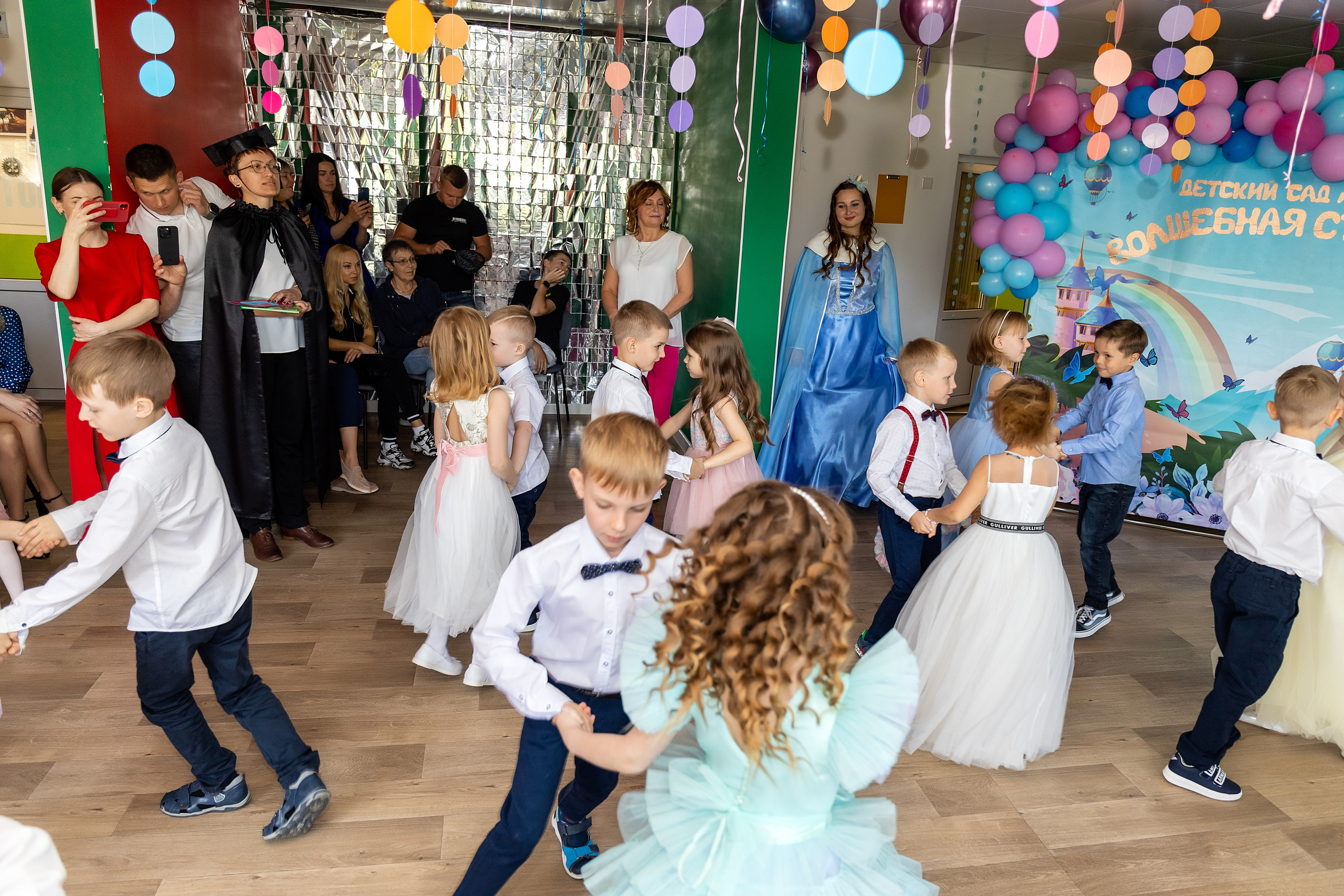 Выпускной. Детский сад 122. Стильный выпускной альбом Владивосток фотограф Вероника Мигачева