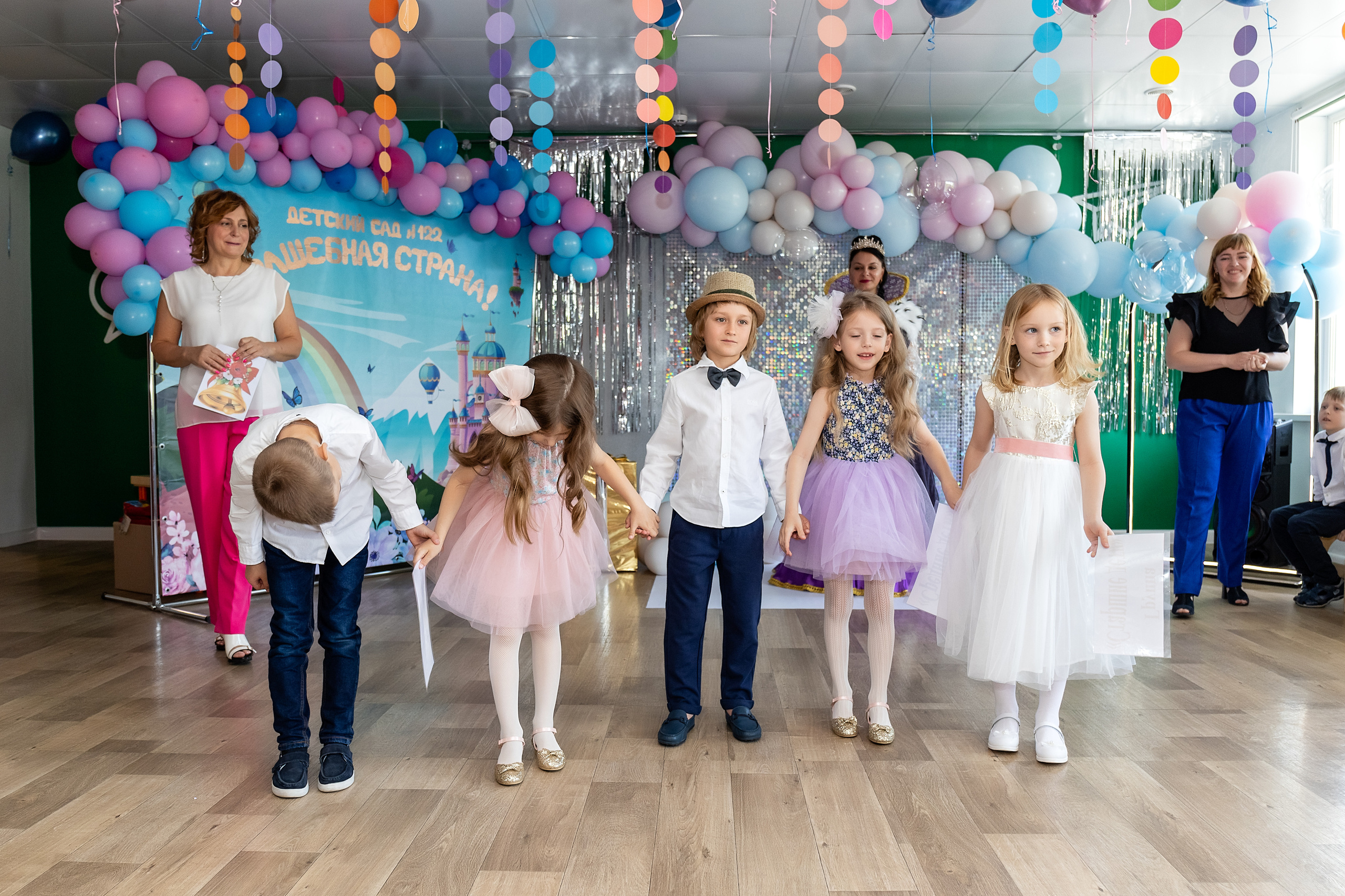 Выпускной. Детский сад 122. Стильный выпускной альбом Владивосток фотограф Вероника Мигачева