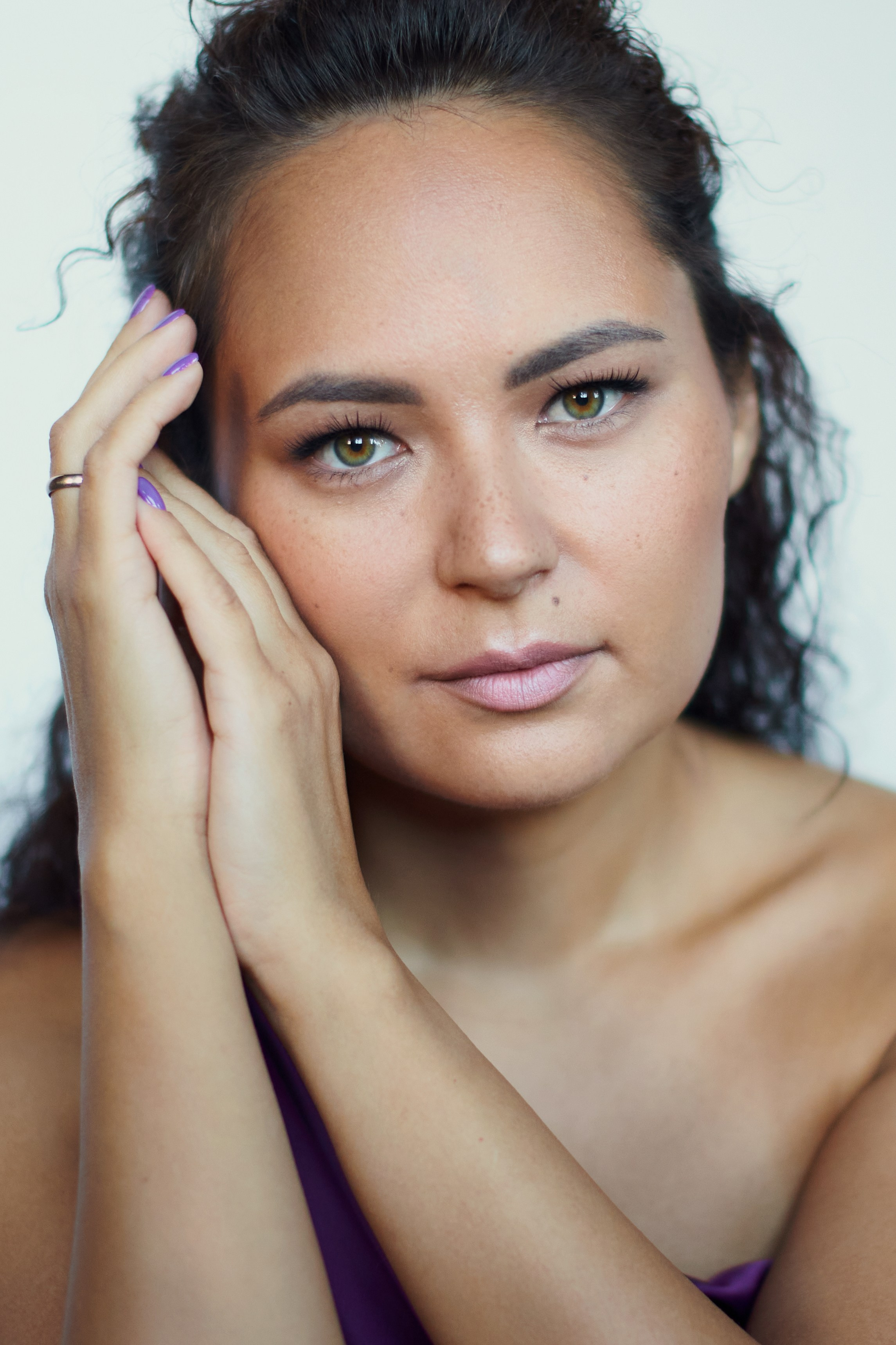 Чувственные портреты в темной студии для Анастасии. Репортажный и женский фотограф в Новосибирске