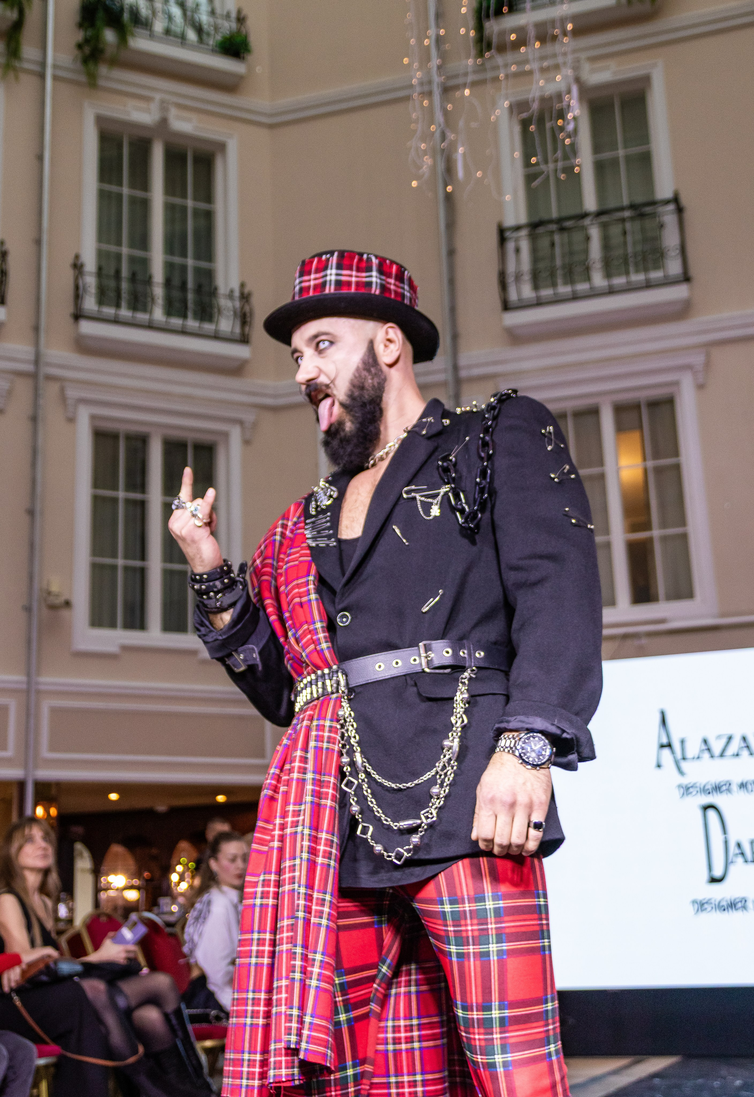 Модный показ от Дарьи Норд и Алазара Маевского: стиль, энергия, авангард. Портретный фотограф в Санкт-Петербурге Савельева Ольга