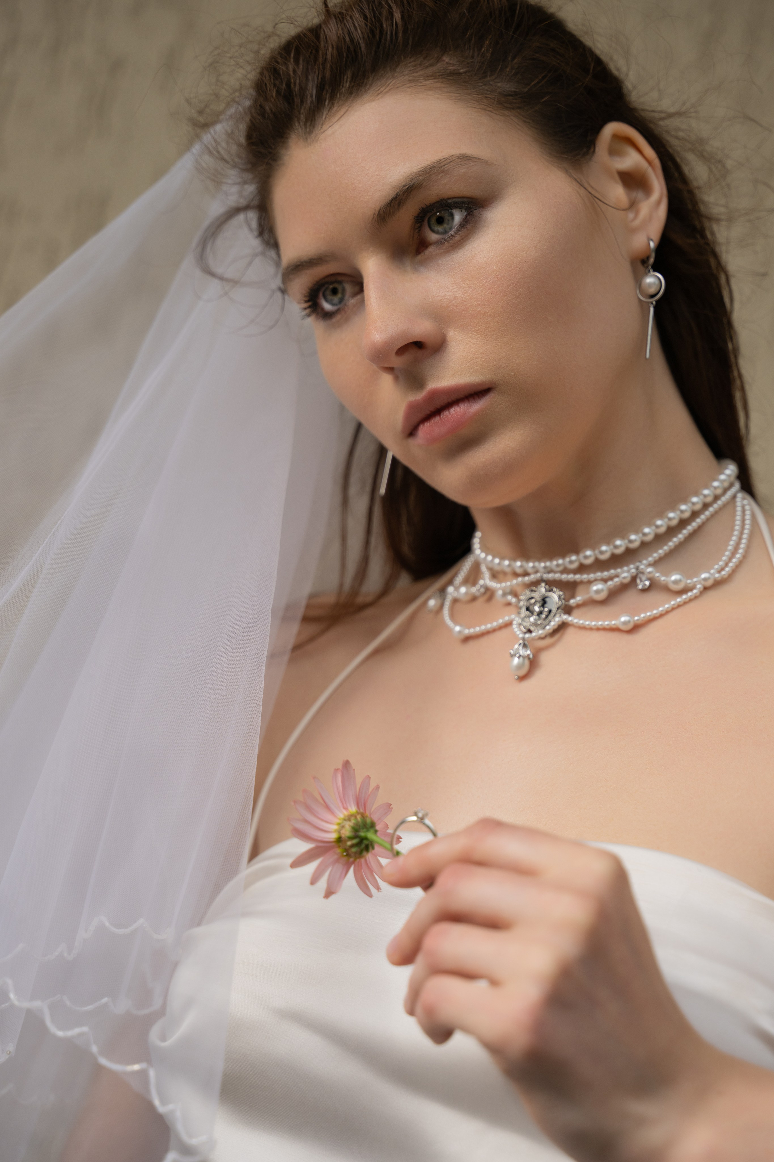 СБЕЖАВШАЯ НЕВЕСТА (история в каждом кадре). Главная