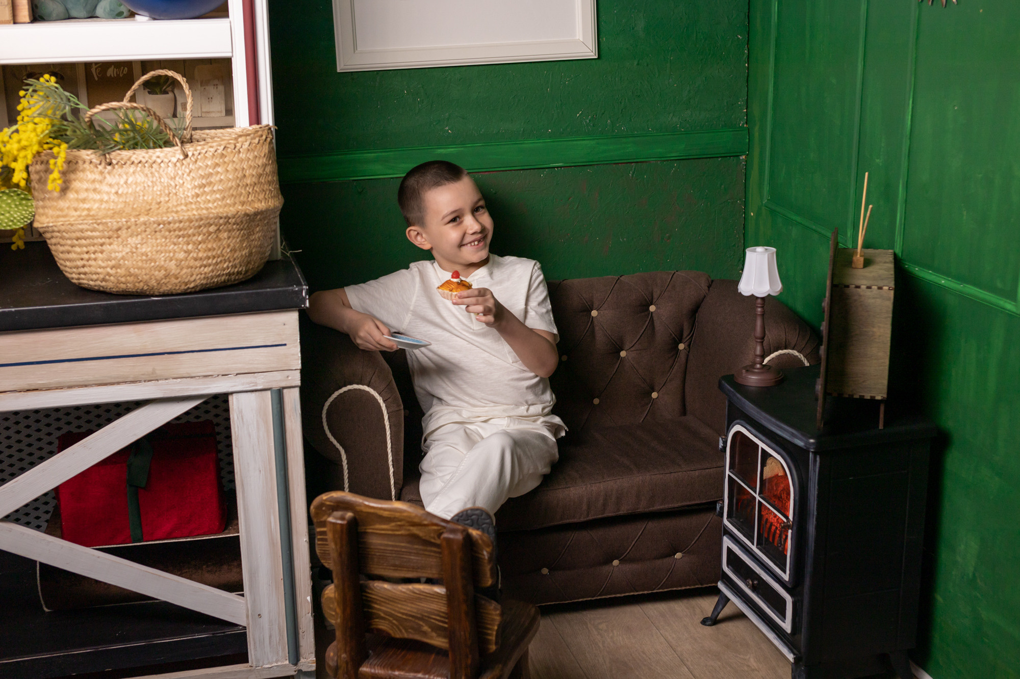 Семейная фотосессия в студии. Фотограф в Оренбурге. Профессиональный фотограф