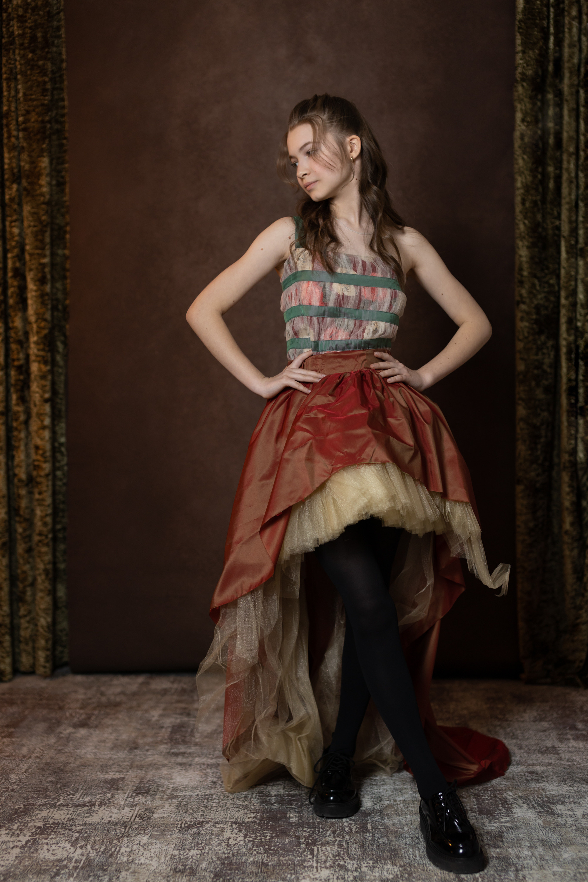 Семейная фотосессия в студии. Фотограф в Оренбурге. Профессиональный фотограф