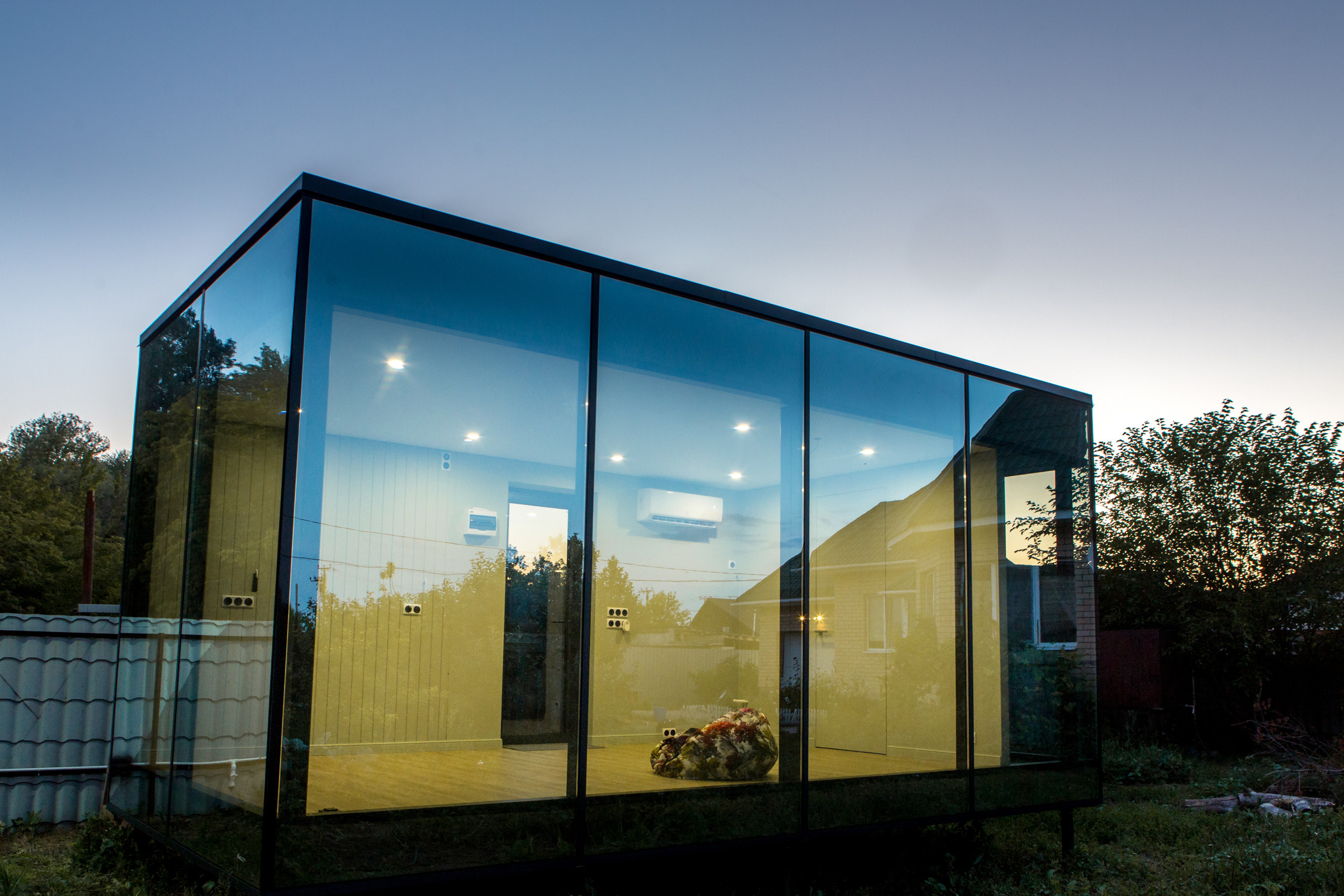 Зеркальный дом. Фотограф в Оренбурге. Профессиональный фотограф