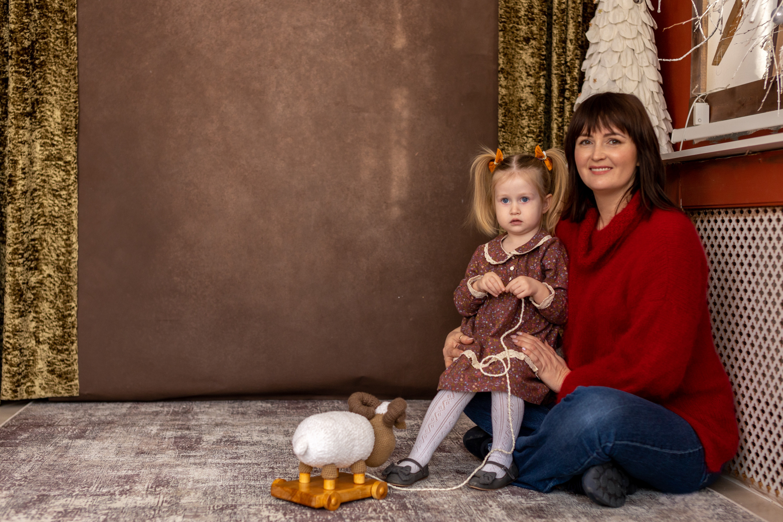 Семейная студийная фотосессия. Фотограф в Оренбурге. Профессиональный фотограф