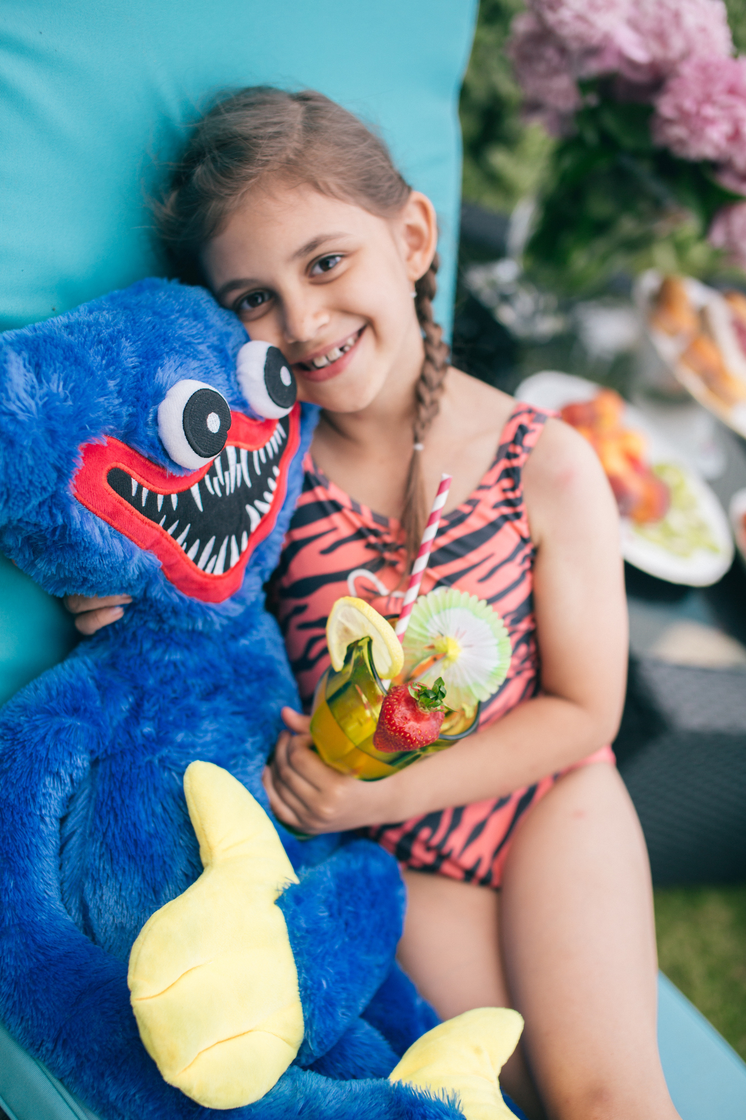 Семейная фотосессия в пионах. Фотограф в Оренбурге. Профессиональный фотограф