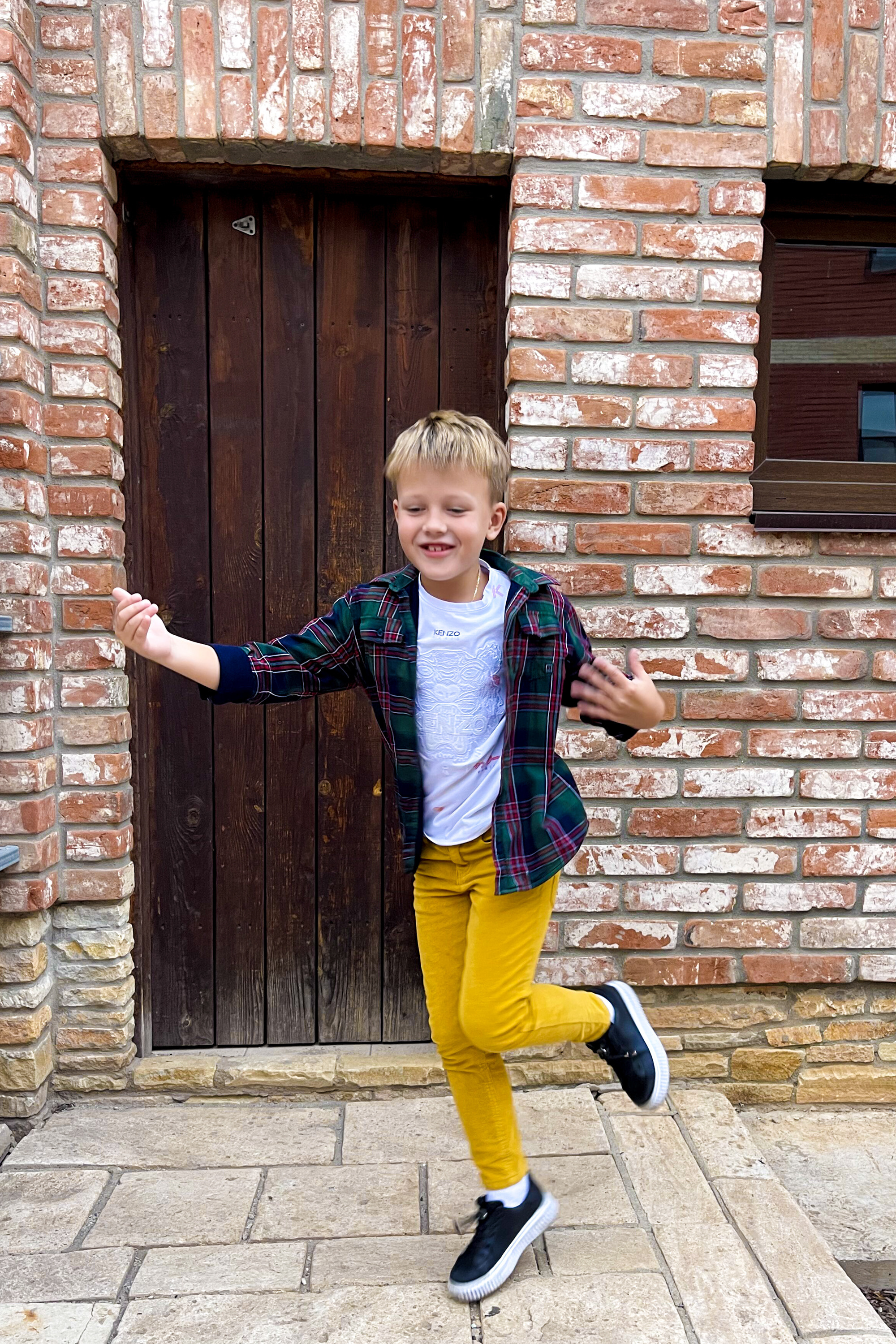 Мирон идет в школу. Фотограф в Оренбурге. Профессиональный фотограф