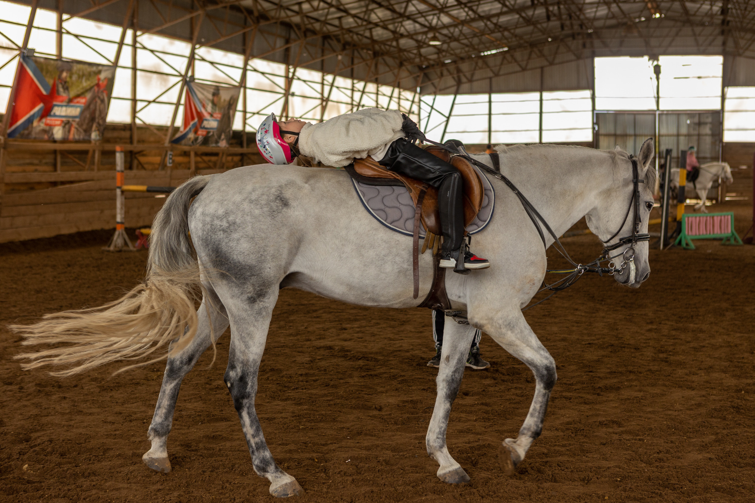 Фотосессия с детьми на ипподроме. Фотограф в Оренбурге. Профессиональный фотограф