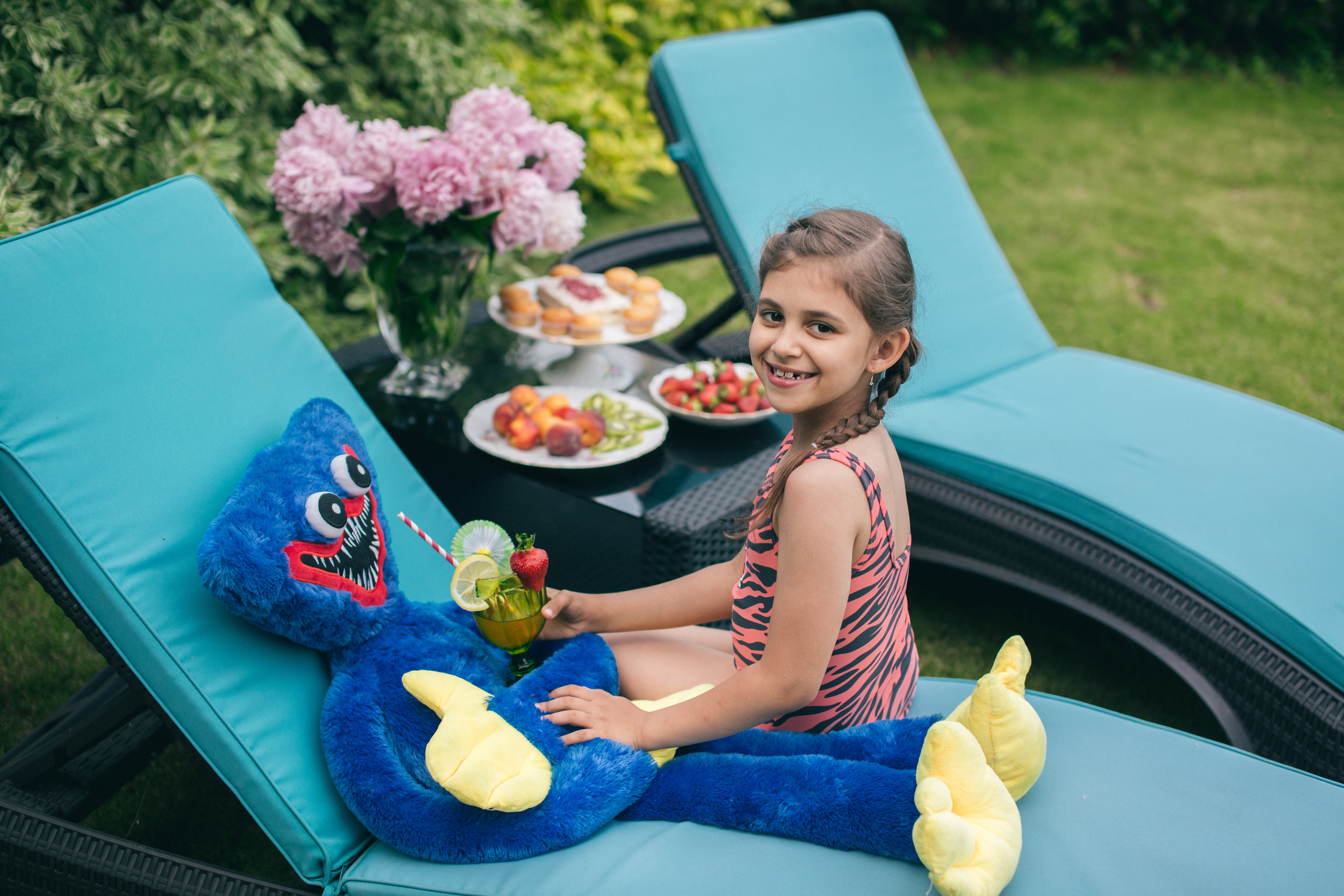 Семейная фотосессия в пионах. Фотограф в Оренбурге. Профессиональный фотограф