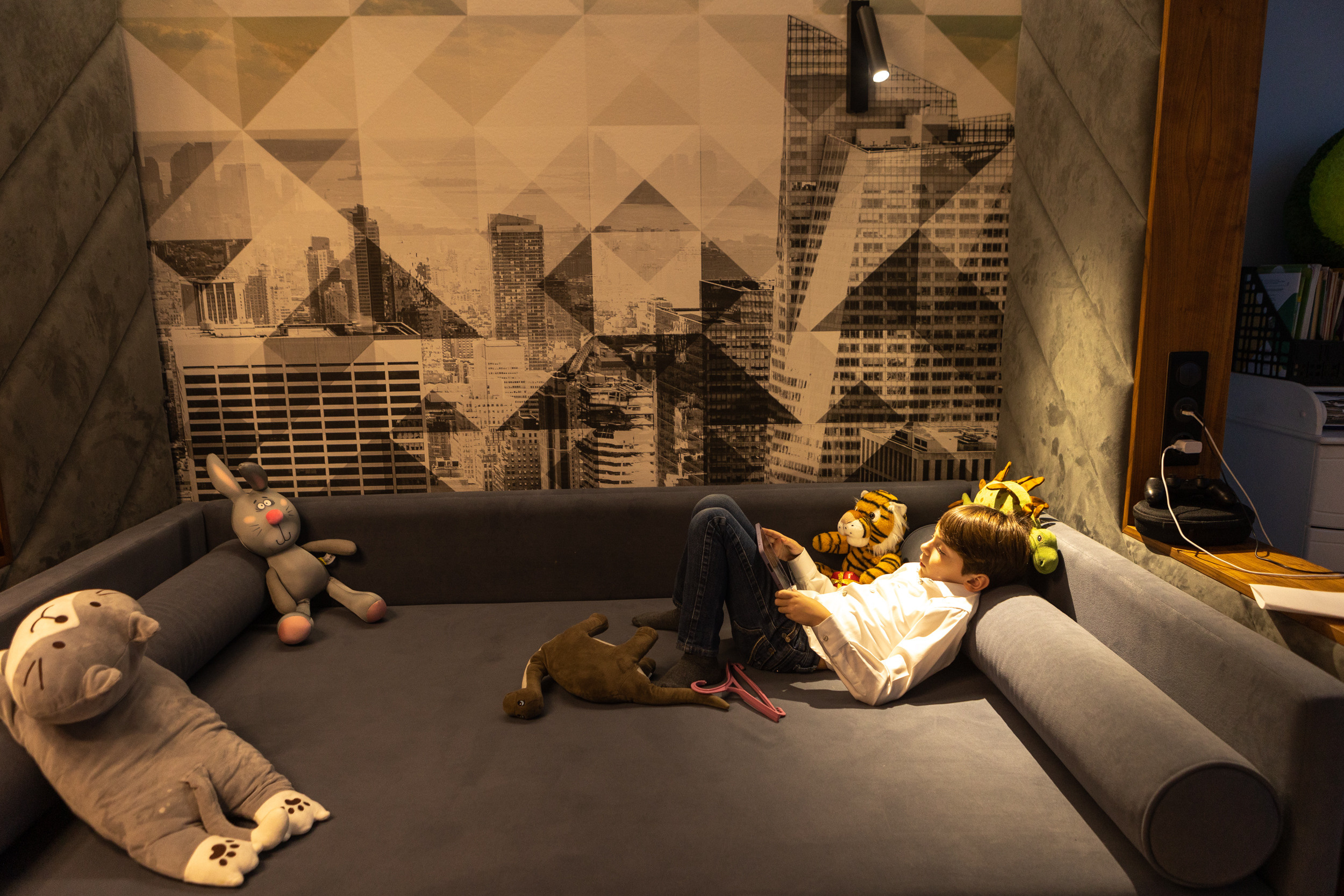 Семейная фотосессия дома. Фотограф в Оренбурге. Профессиональный фотограф