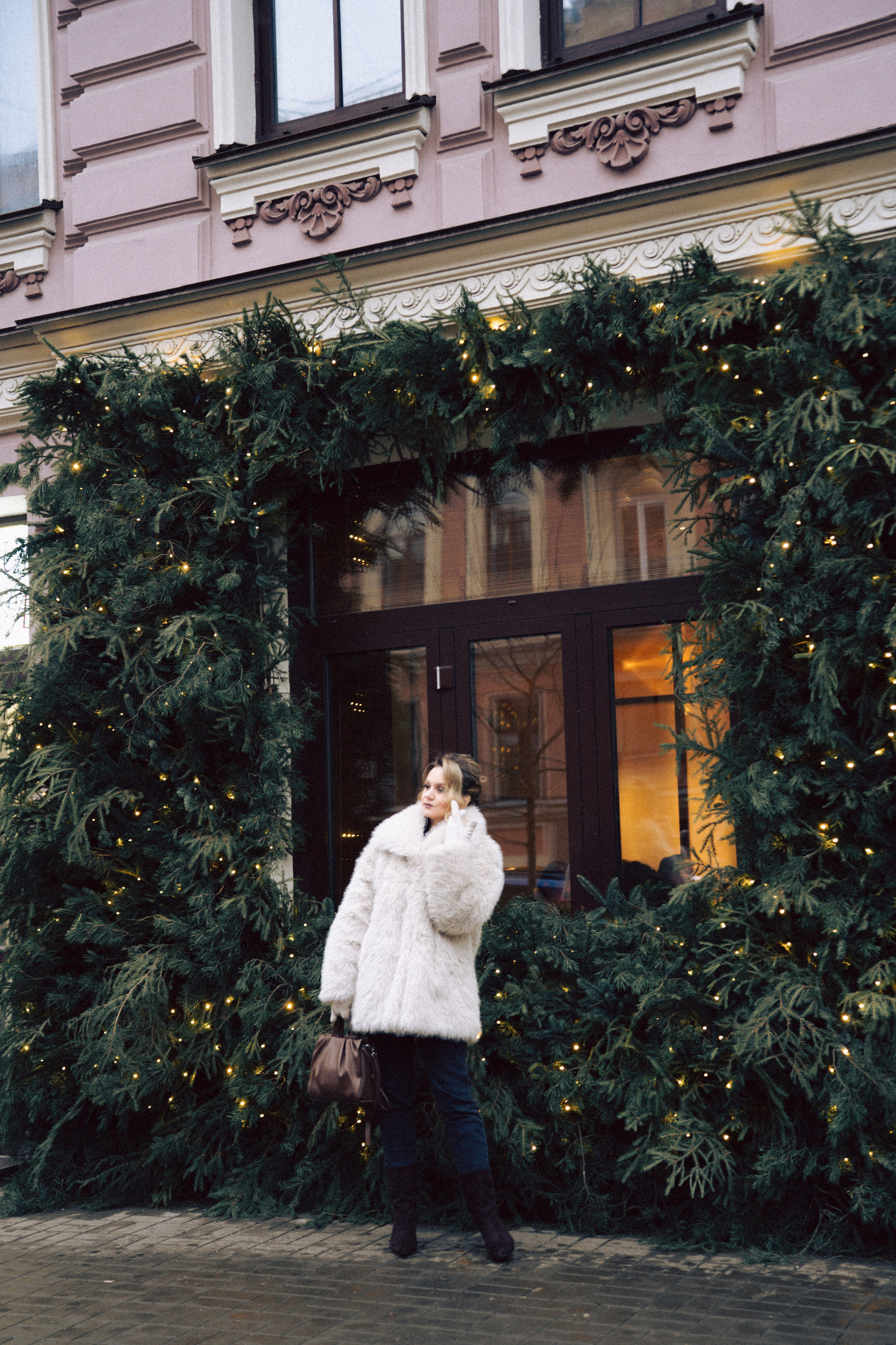 НОВОГОДНЯЯ ФОТОСЕСИИЯ В СТУДИИ ДЛЯ ДЕВУШКИ И ПРОГУЛКА ПО ЧЕРНЫШЕВСКОЙ. Профессиональный фотограф, Санкт-Петербург — Виктория Богомолова