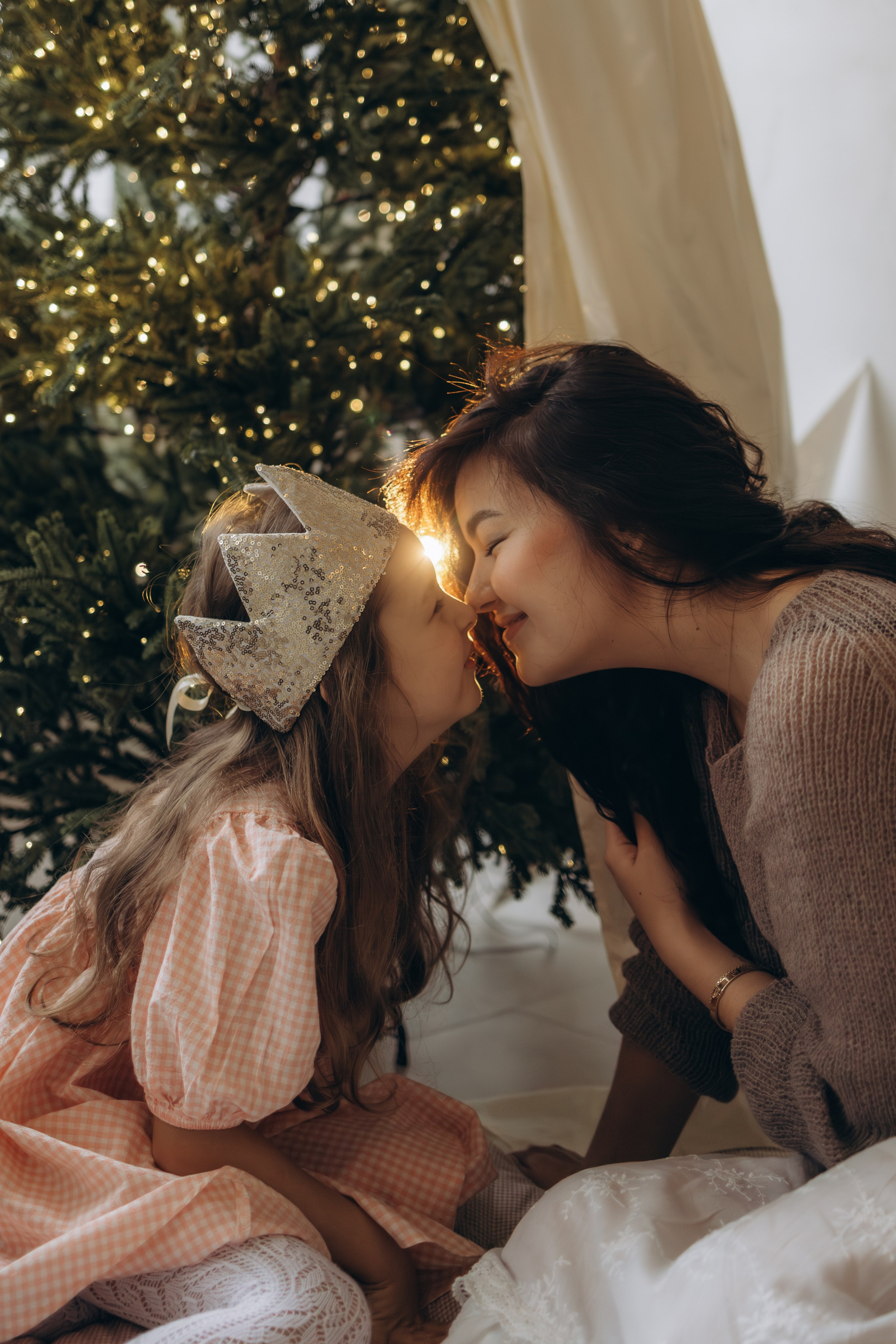 Мамочка и доченька в студии, г. Обнинск (Калужская обл.). Надежда Стар семейный и церковный фотограф в Жукове и Калужской области