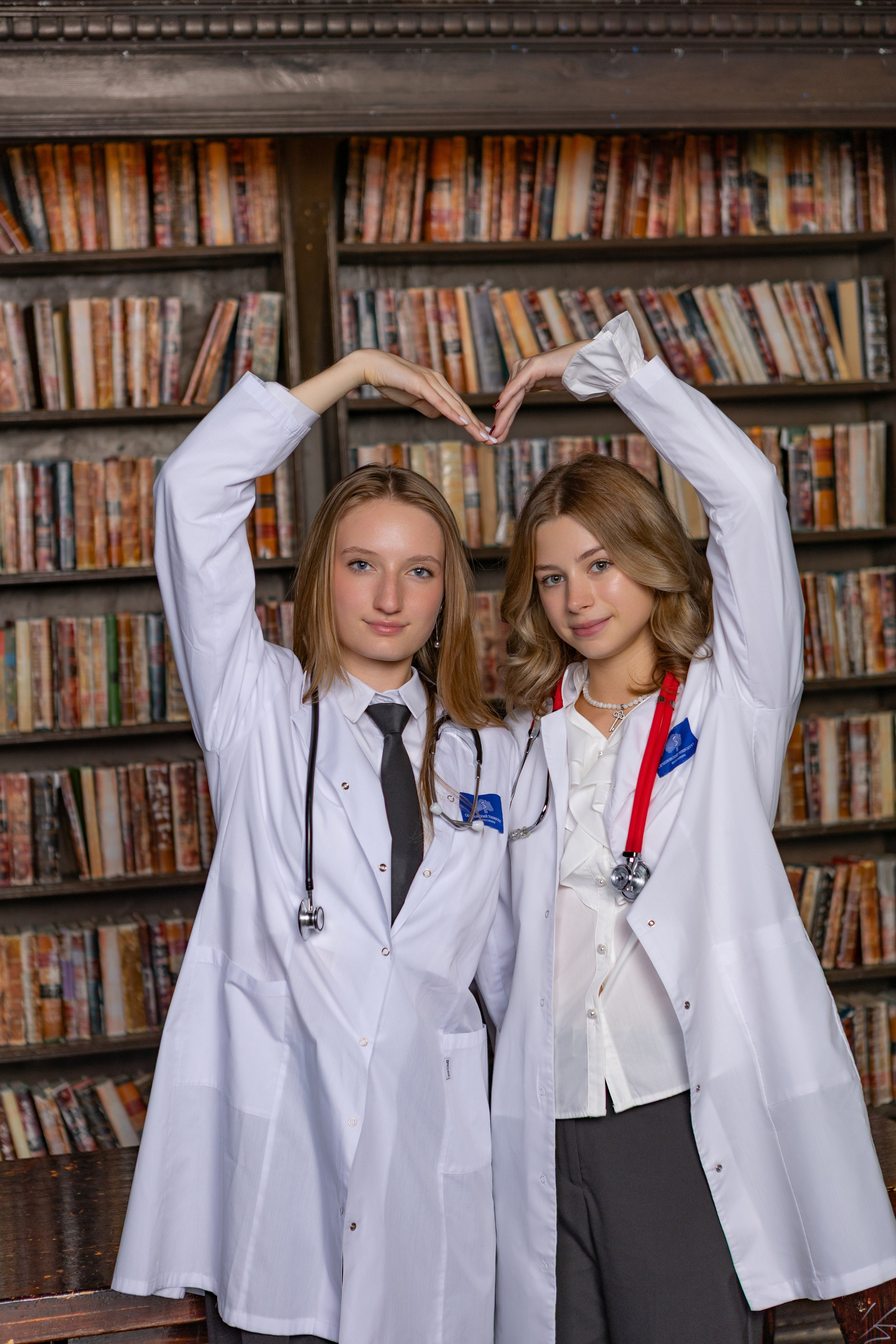 ВЫПУСКНЫЕ АЛЬБОМЫ. Детский и семейный фотограф с животными в Москве Гурьева Надежда