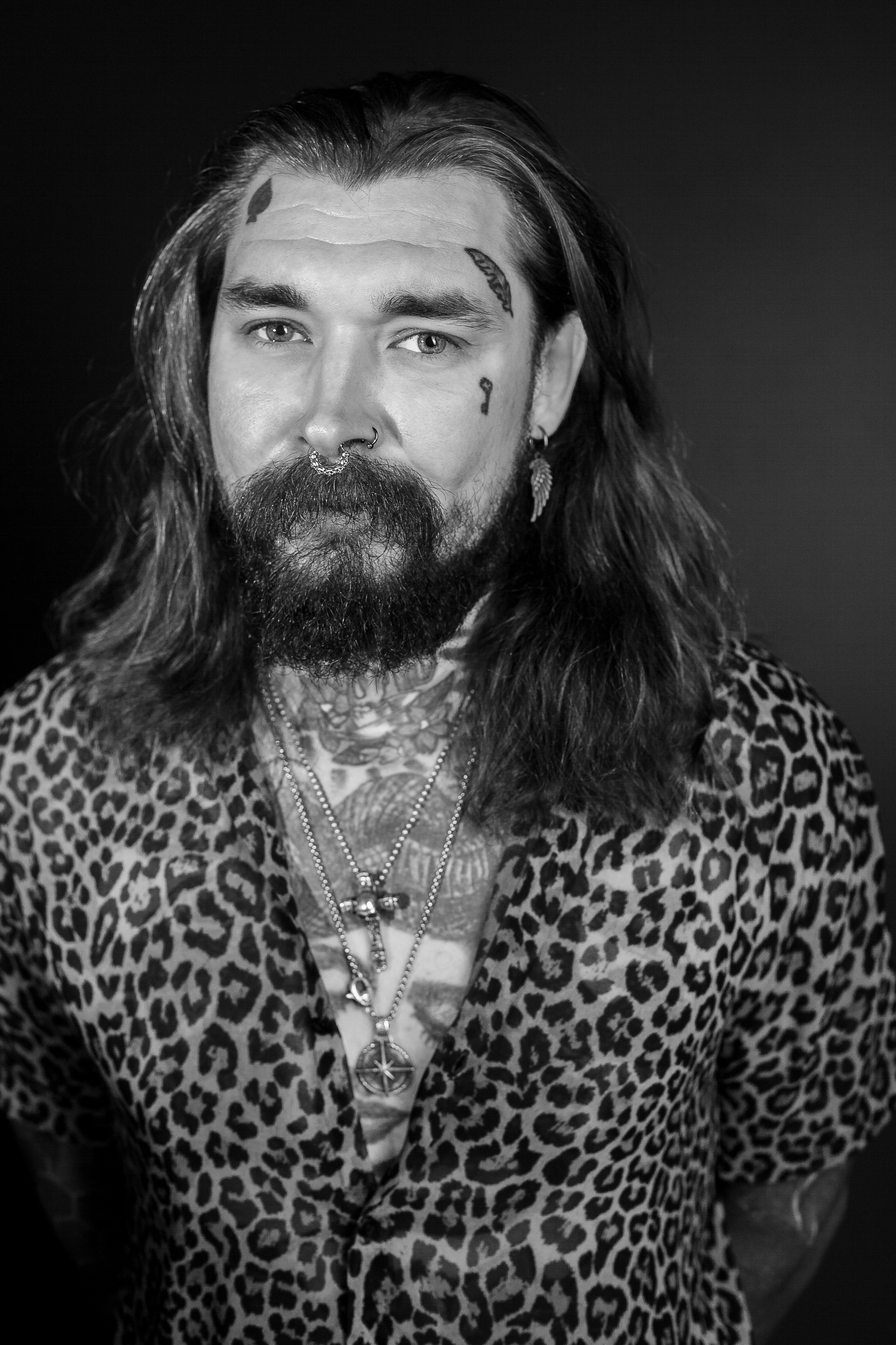 Сережа Ворон. Барбер. Психолог с фотоаппаратом Зимина Оксана