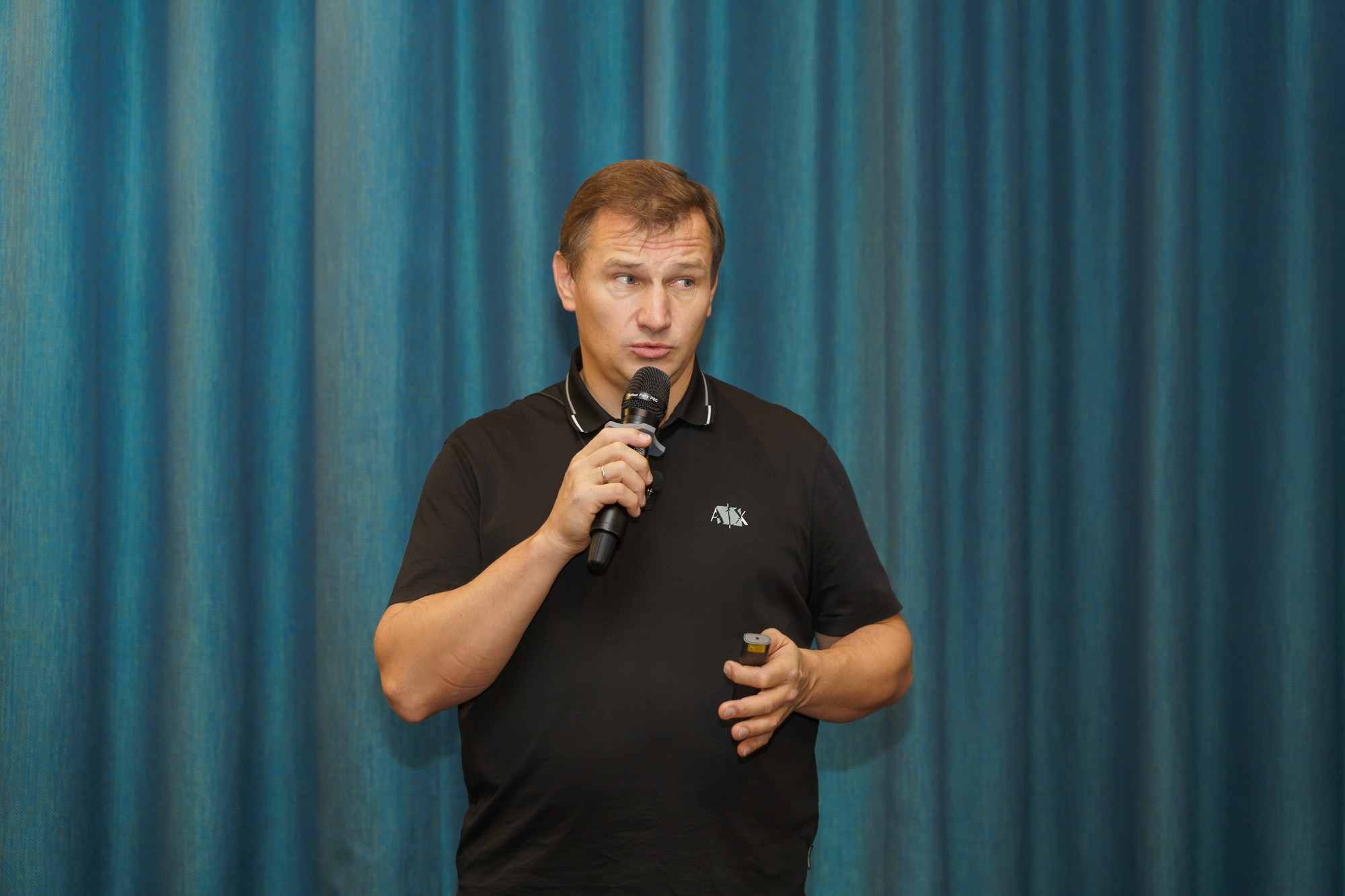 Выступление спикера. Photomantis