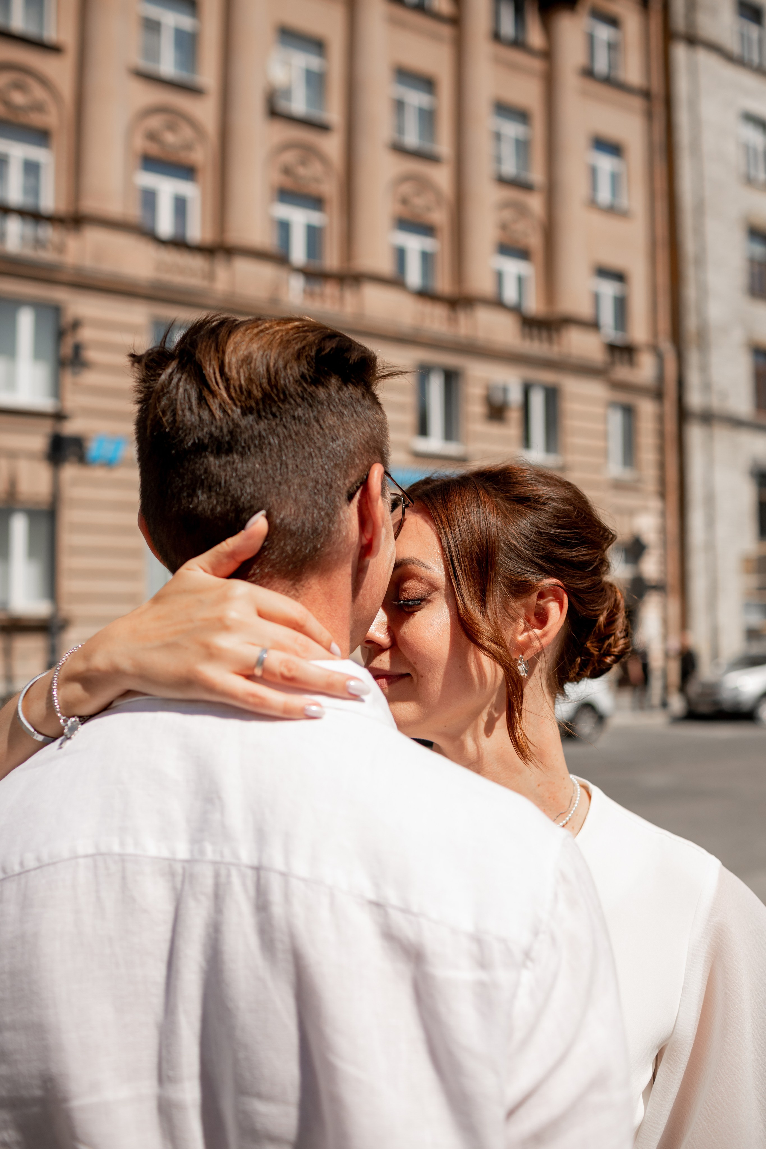 Свадебная фотопрогулка по улицам Петербурга. Свадебный фотограф Кирилл Белый