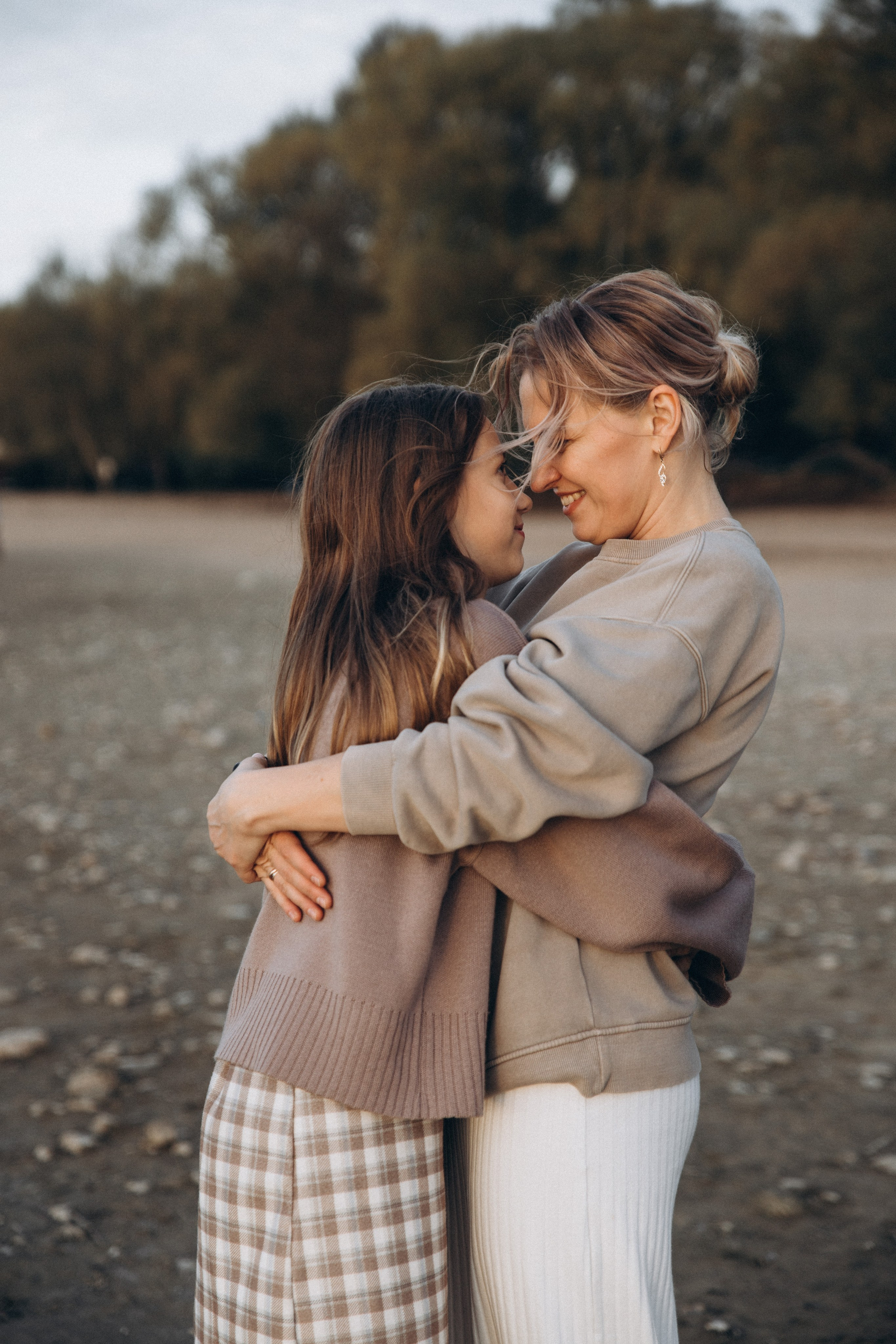 Большая семья на маленьком море. Репортажный и детский фотограф в Минске