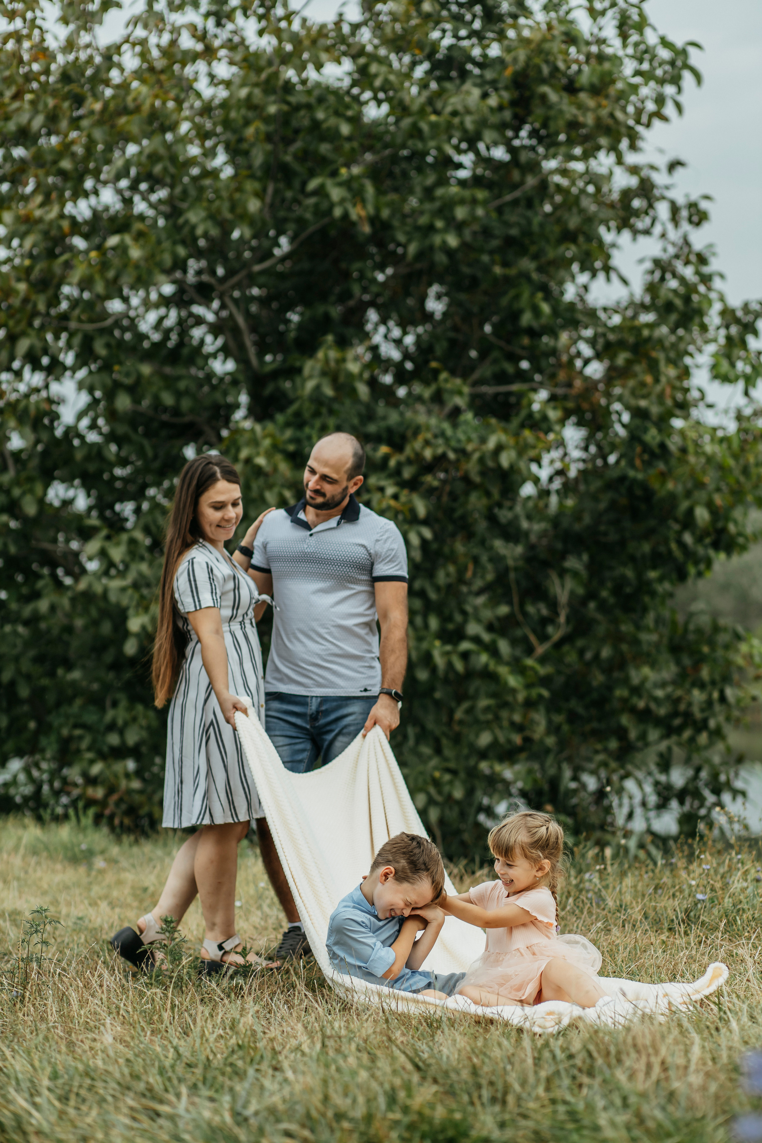 Семейная сьёмка на природе. Семейный и детский фотограф в Рязани Васюгова Мария