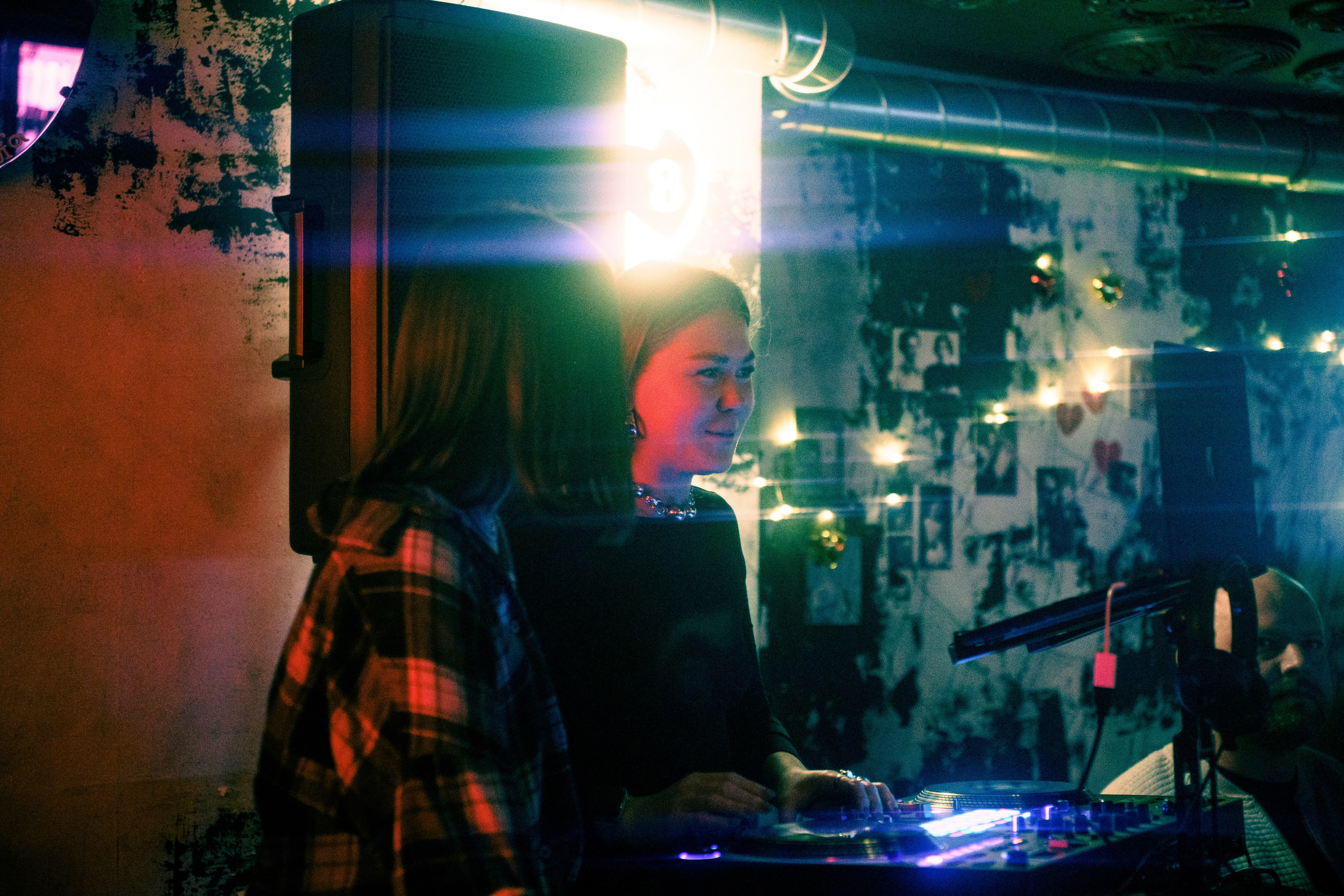 Из Сибири с любовью. Бар разбитых сердец. Концертный и репортажный фотограф в Санкт-Петербурге Слава Пахомов