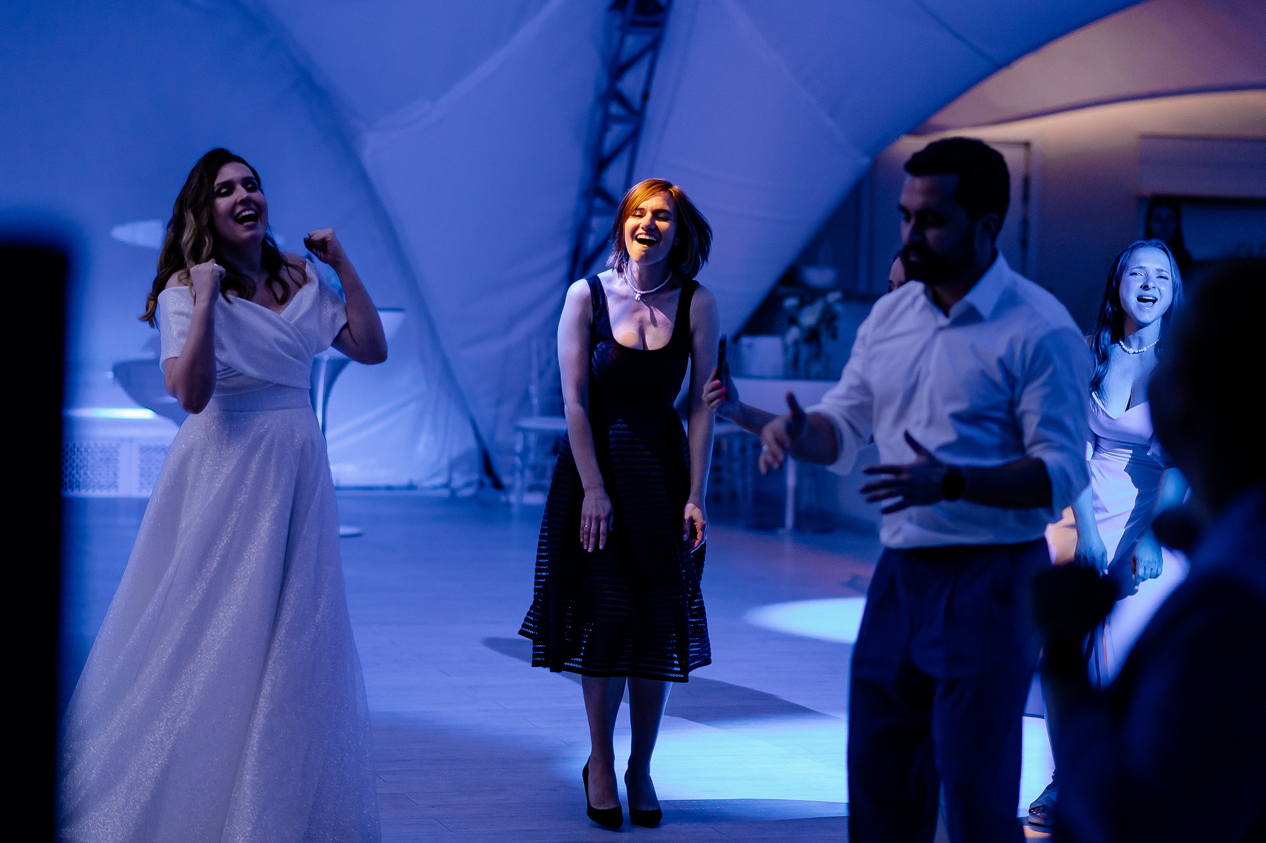 Свадебная фотосессия и выездная регистрация в Artiland. Свадебный фотограф Москва — Сергей и Татьяна