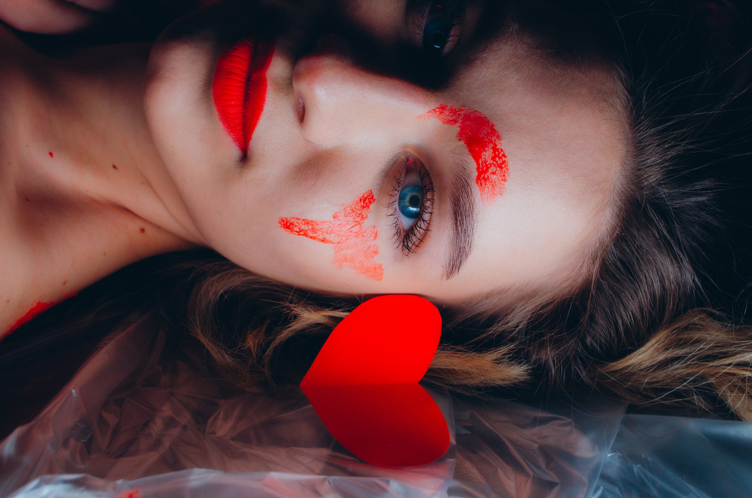 Ню. Денисова Аля — фотограф для парных съемок и индивидуальных историй в Барнауле