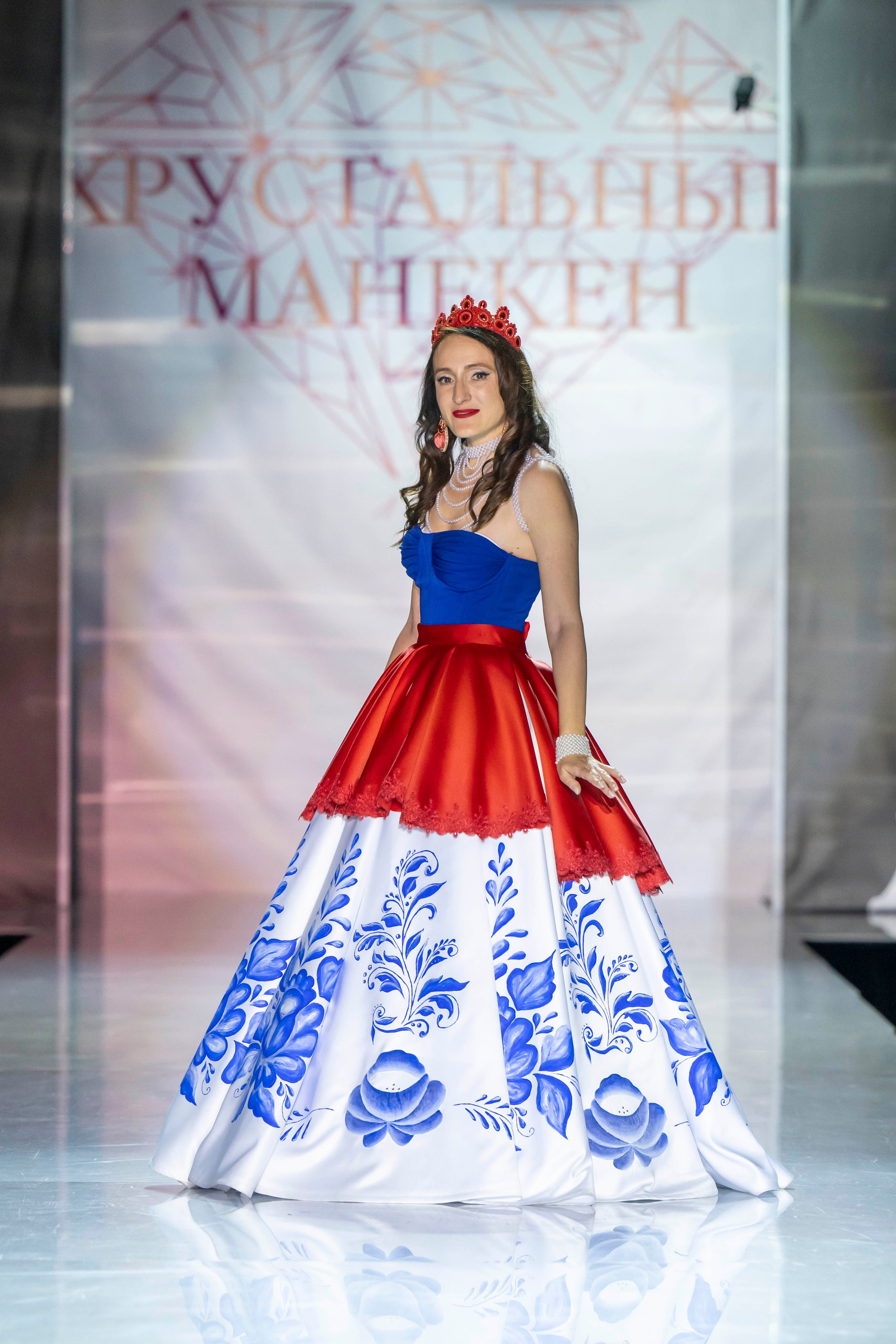 Конкурс дизайнеров «Хрустальный манекен». Фотограф для модных показов. Fashion фотограф. Неделя моды в Москве. Неделя моды в Екатеринбурге