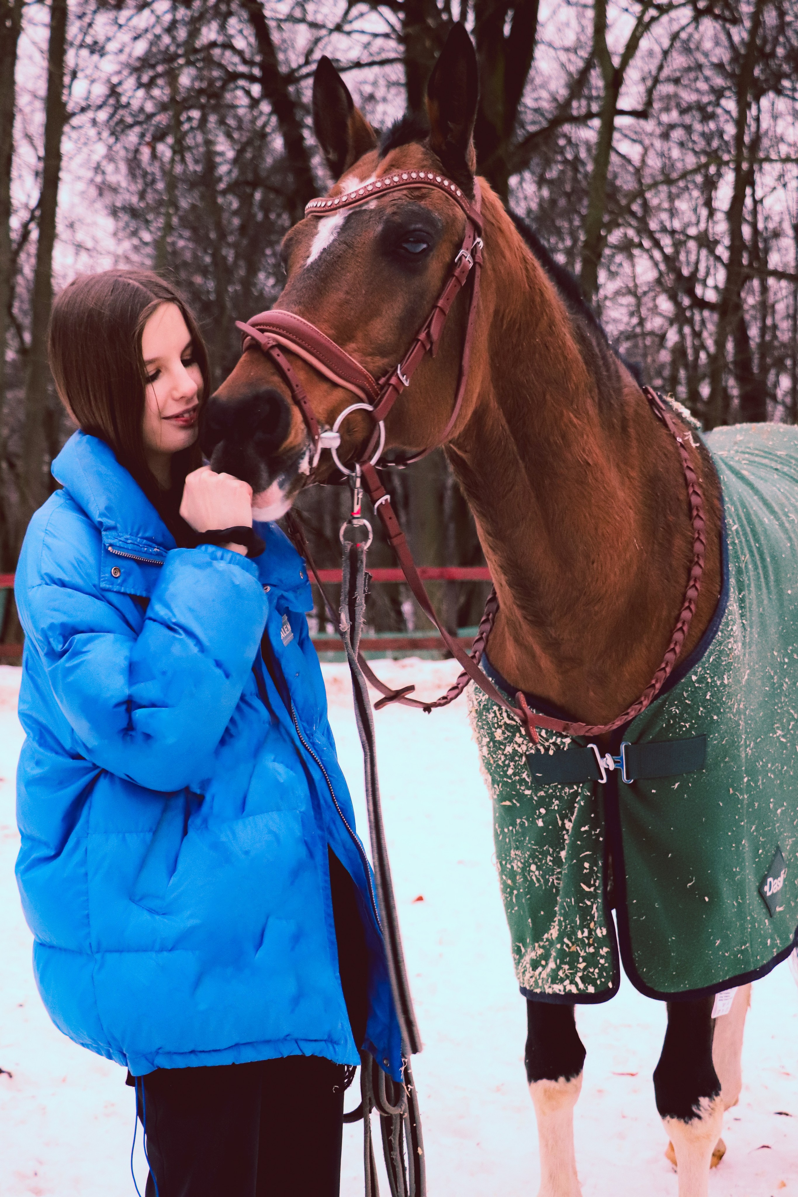Девочка с конём. Фотограф репортажей и стритфотосессий в Москве Людмила Смирнова