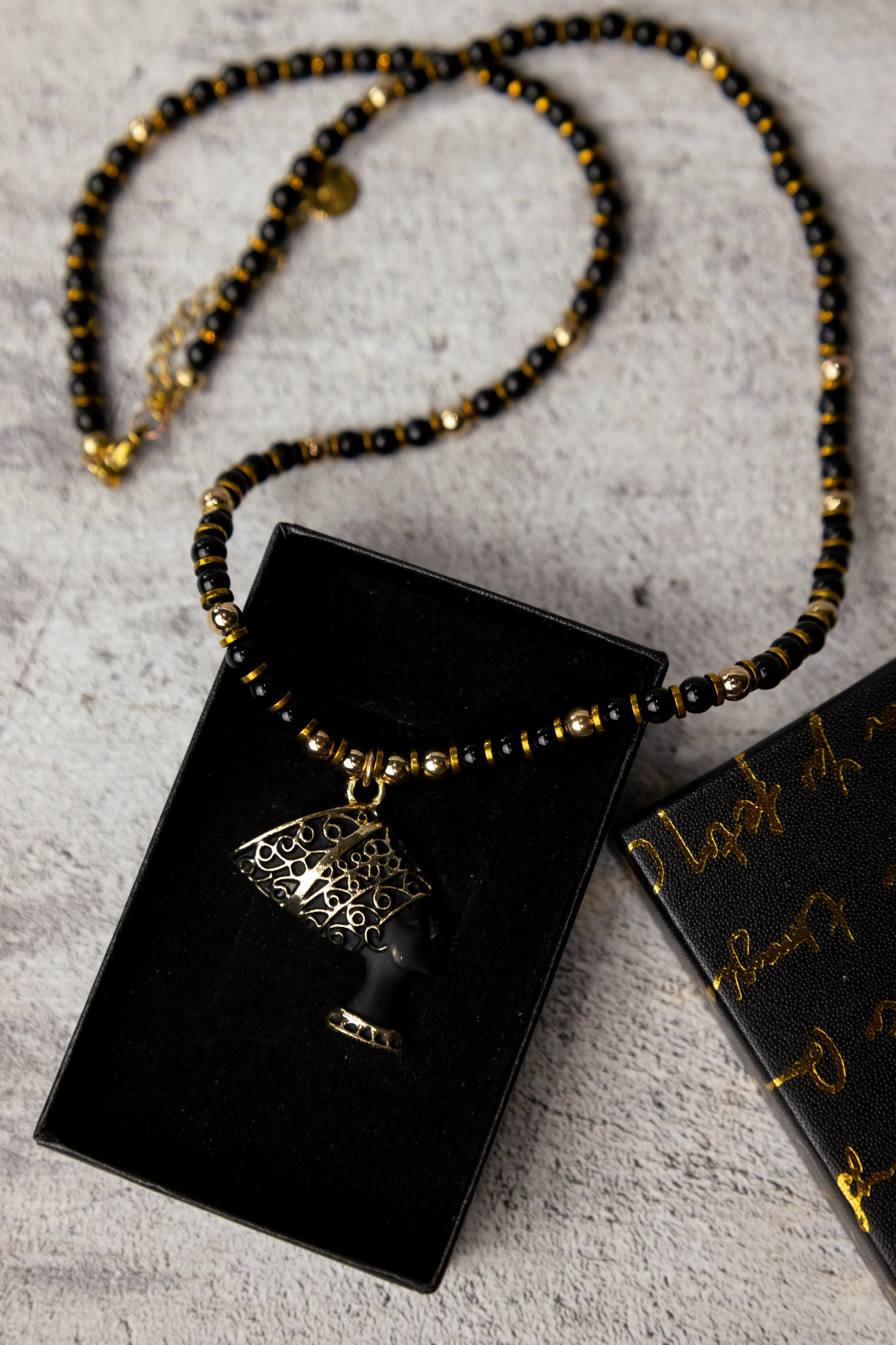 Предметная съёмка украшений. Фотограф Полина Закирова