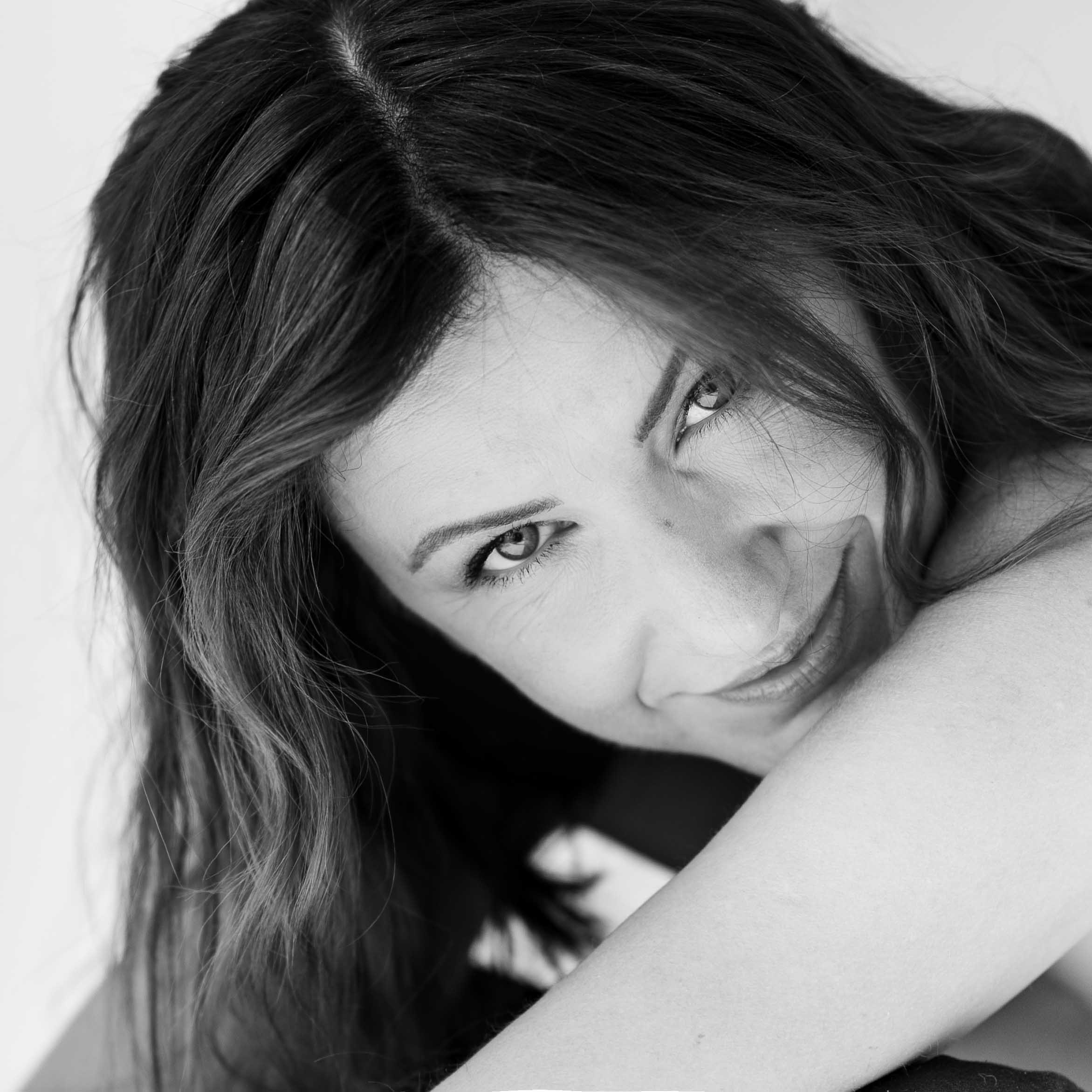 Женский портрет 35+. Женский портретный фотограф 35+ Воронеж. Добро пожаловать в магию ЧБ портрета