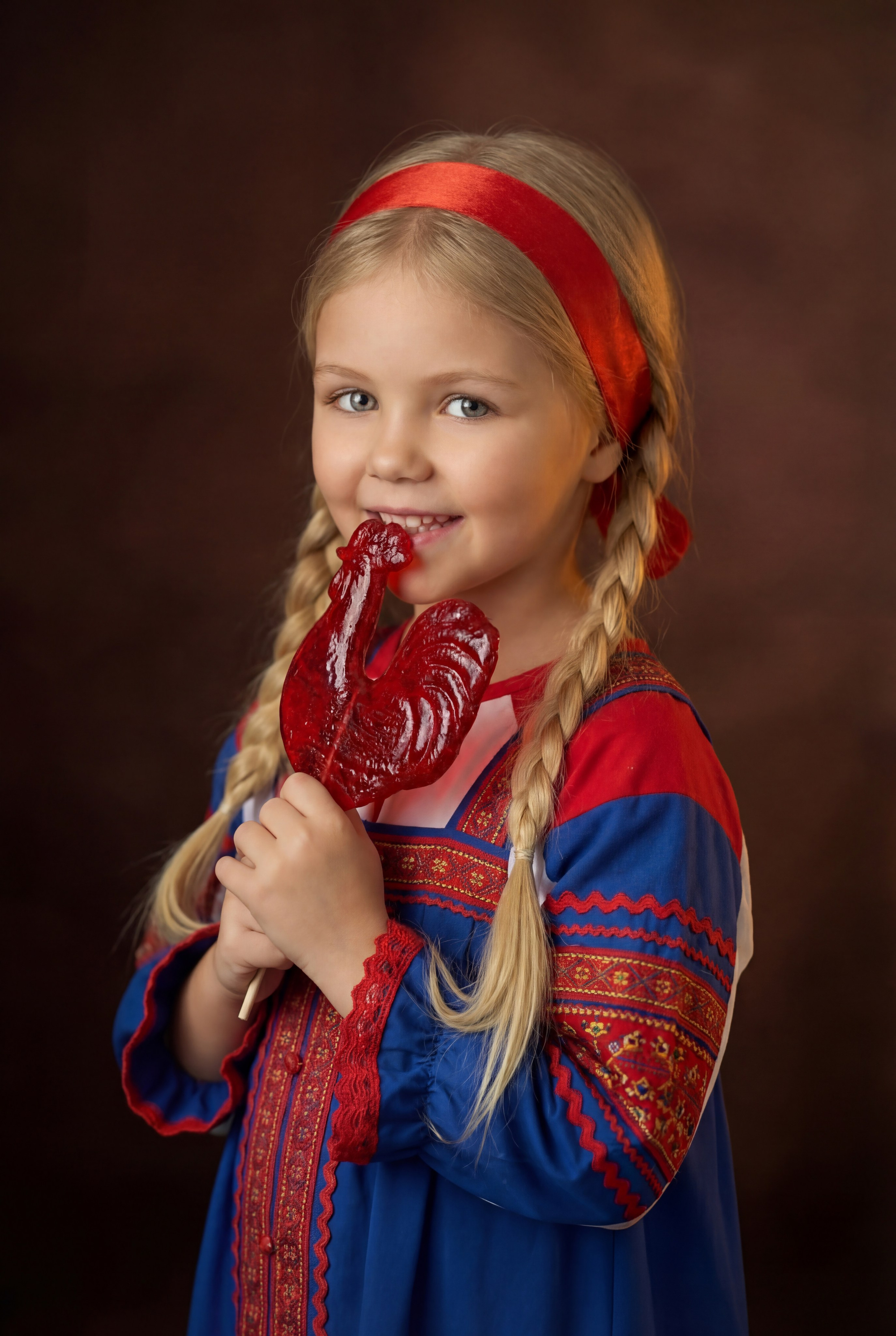 Выпускные альбомы с оживающими фотографиями. Фотограф и видеограф Москва. Свадебный фотограф, видеограф. Выпускные альбомы. Оживающие альбомы