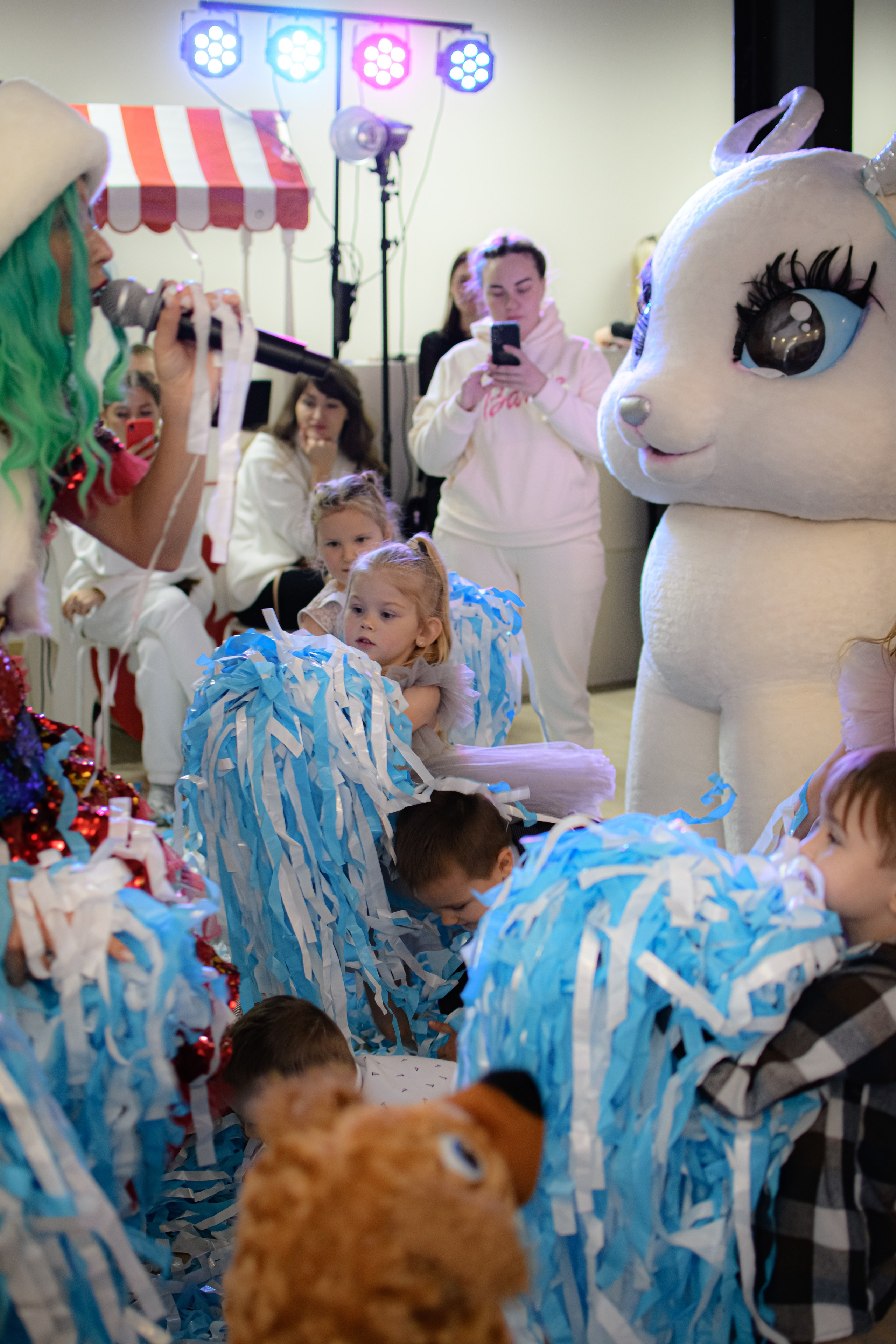 HAPPY NEW YEAR. Photokarish