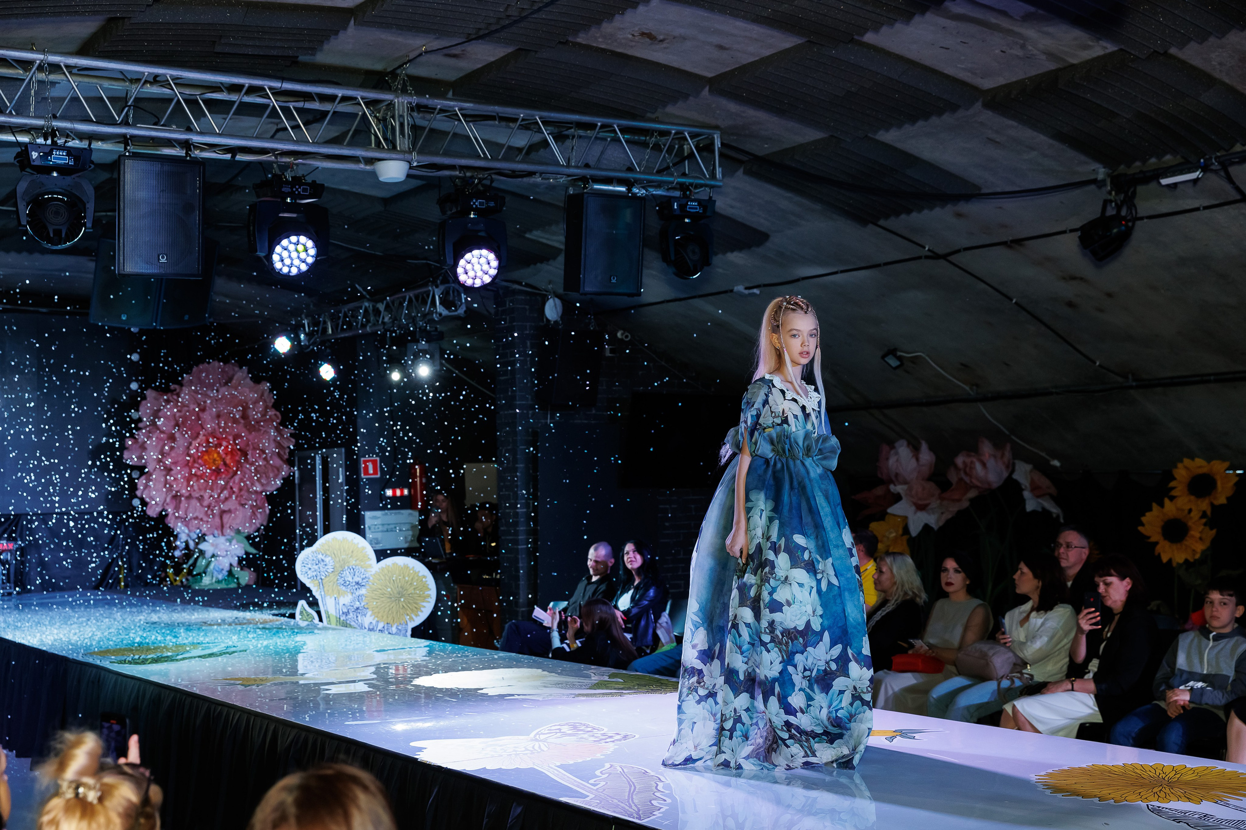 Показ Надежды Шибиной от журнала «Жираf». Фотограф Новосибирск — Наталья Гресь