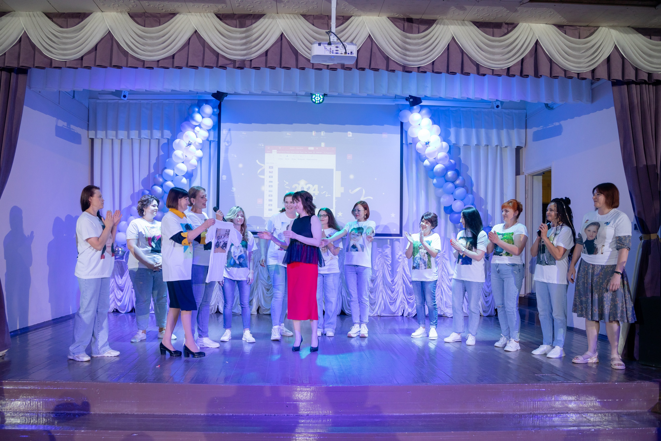 Школьный выпускной 2024 год в Соколе (Минск). Свадебный фотограф в Минске/Беларуси Сергей Спиридонов