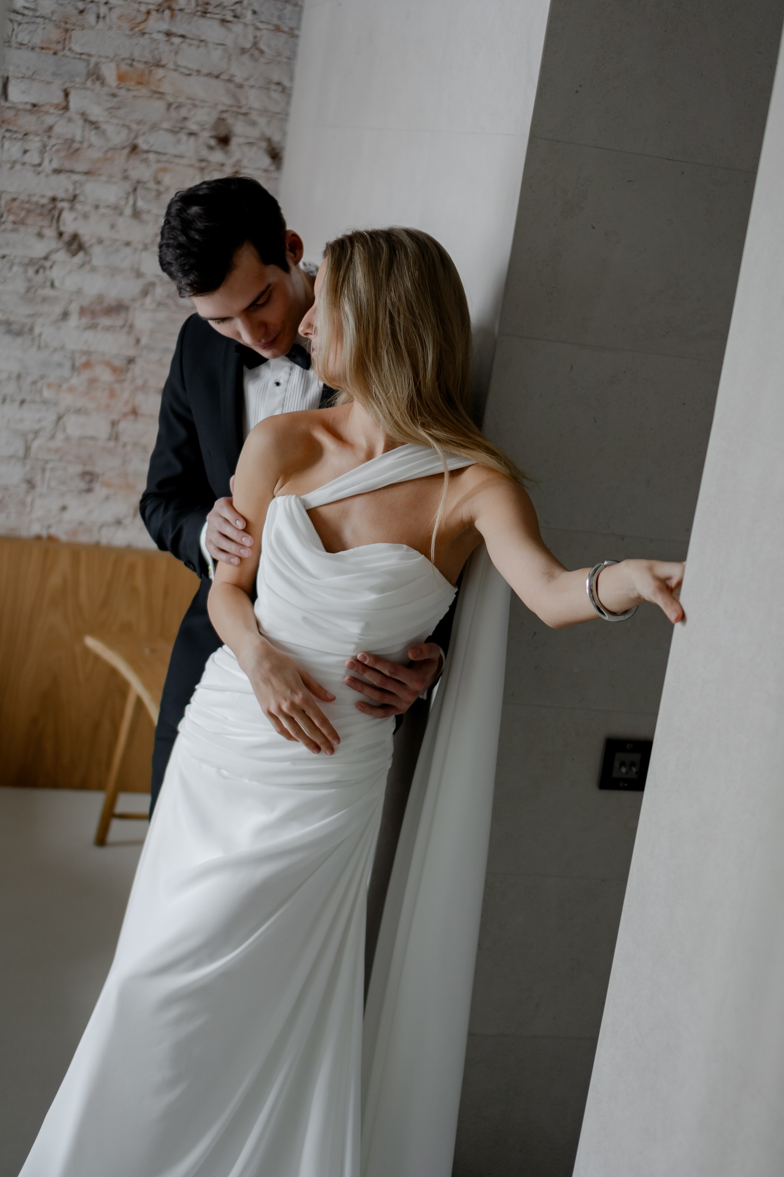 ЭЛЕГАНТНАЯ СВАДБЕНАЯ СЬЕМКА ЖЕНИХА И НЕВЕСТЫ В ДОРОГОМ ОТЕЛЕ САНКТ-ПЕТЕРБУРГА. Профессиональный фотограф, Санкт-Петербург — Виктория Богомолова